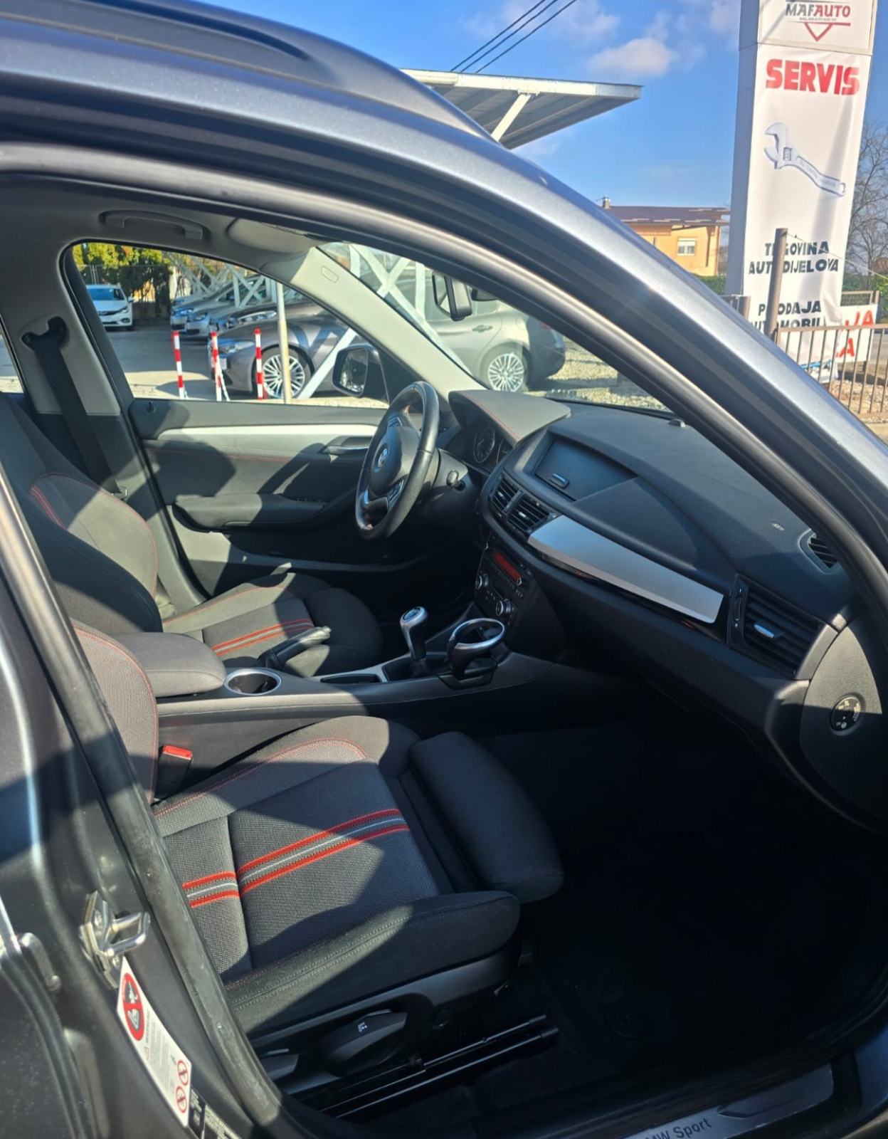 BMW X1 sDrive16d, fotografija 7