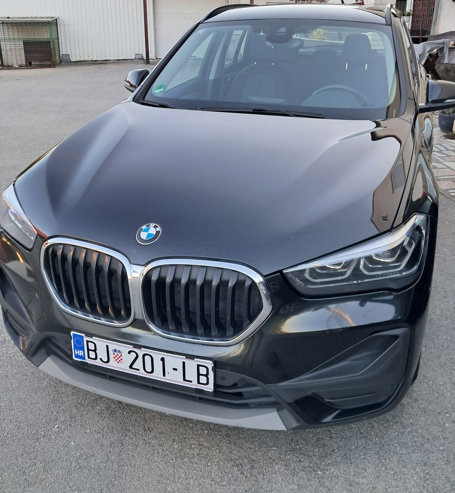 BMW X1 sDrive16d, nove gume,NAVI-LED-Registriran 1 god., fotografija 2