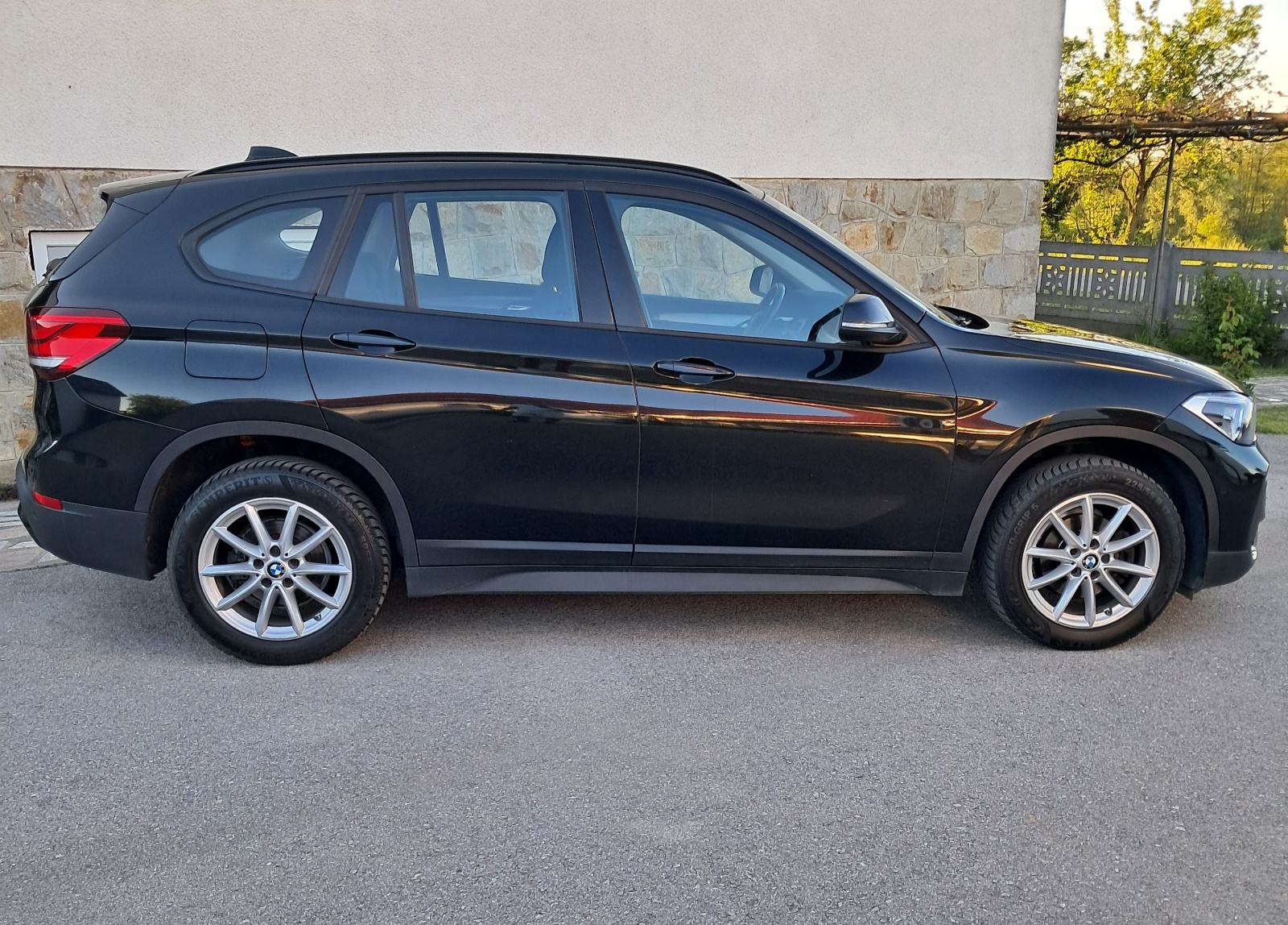 BMW X1 sDrive16d, nove gume,NAVI-LED-Registriran 1 god., fotografija 8