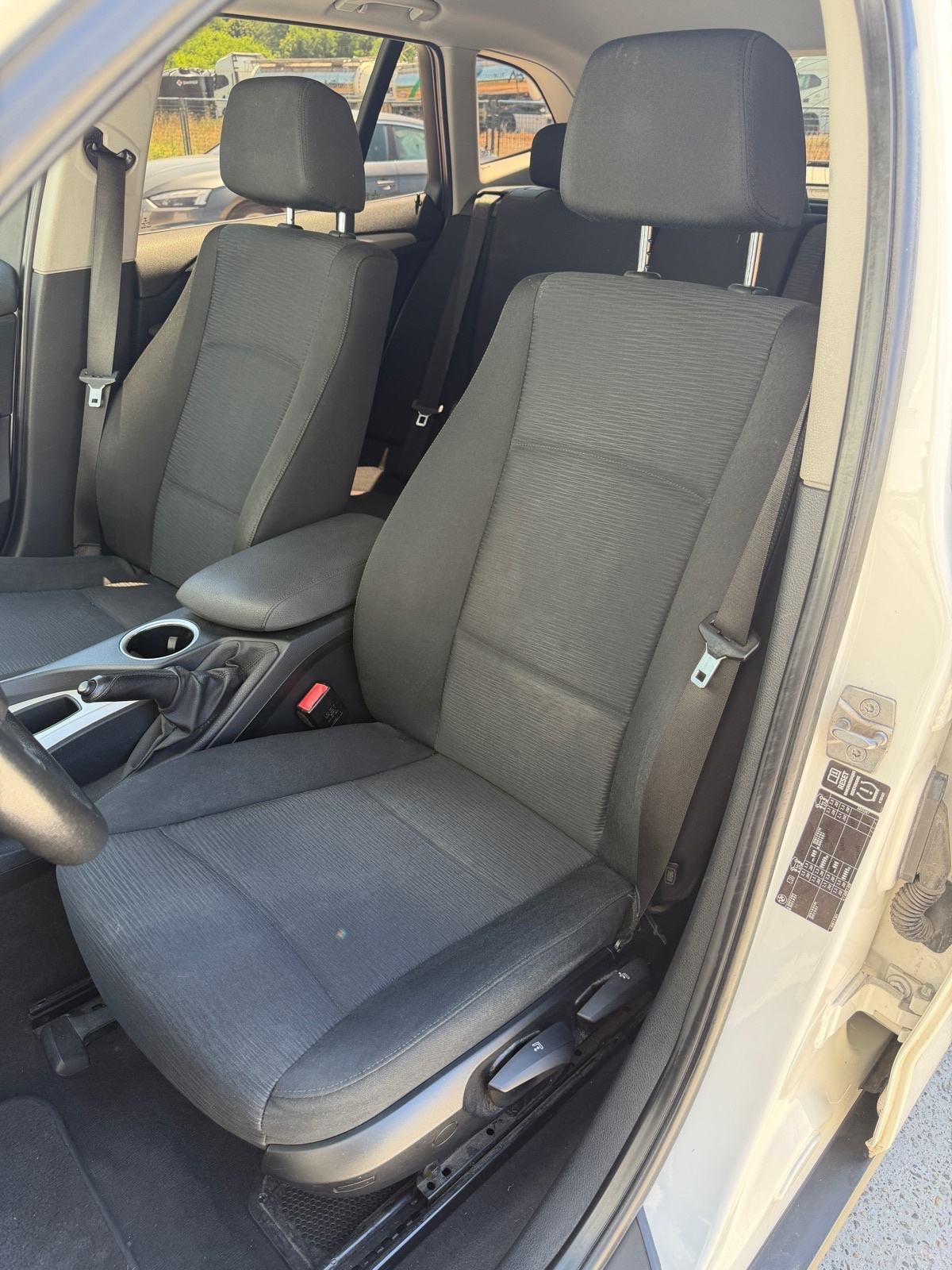 BMW X1 sDrive16d, fotografija 12