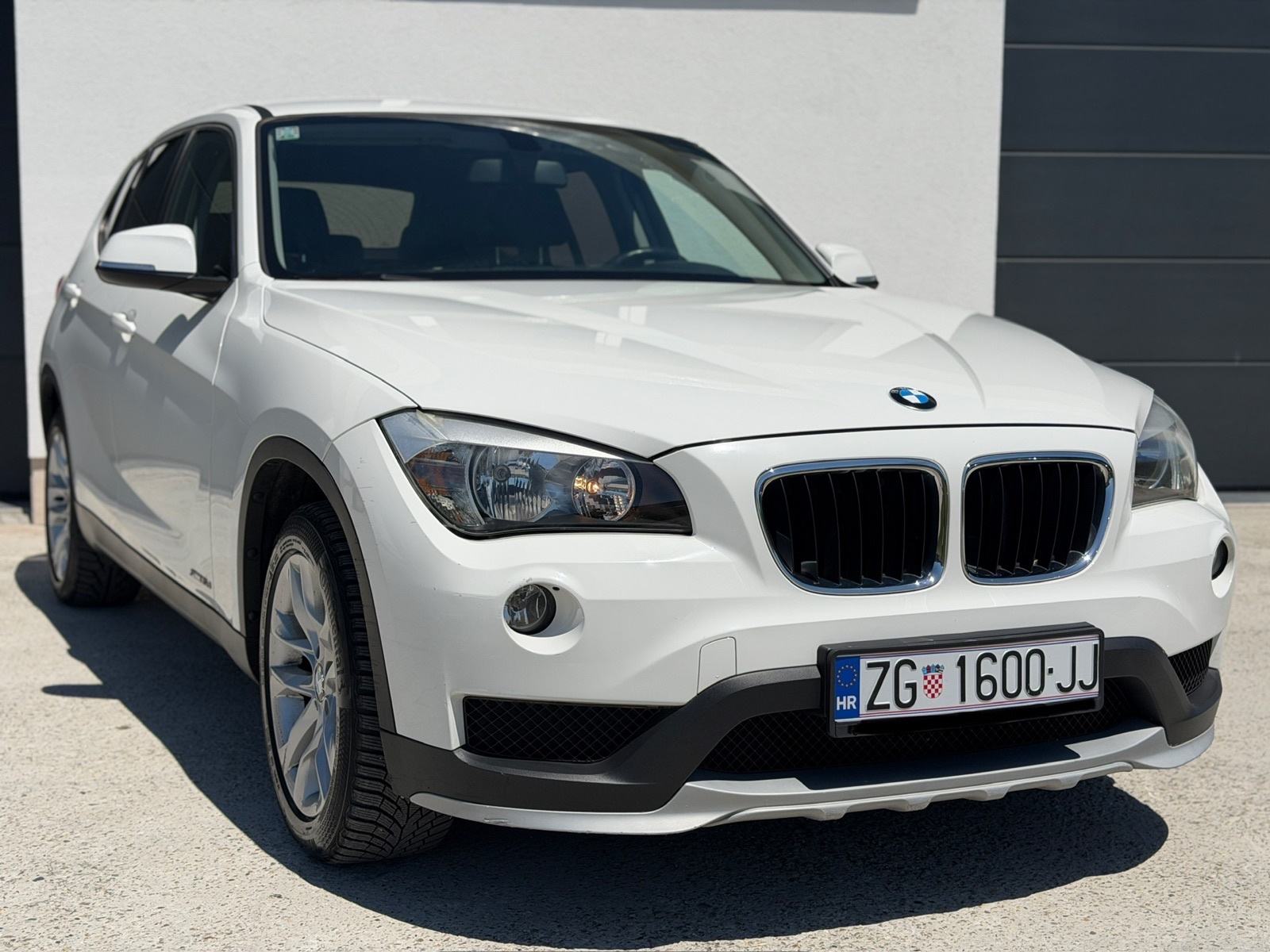 BMW X1 sDrive16d, fotografija 4