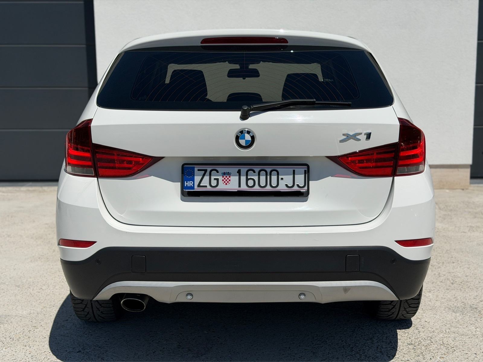BMW X1 sDrive16d, fotografija 6