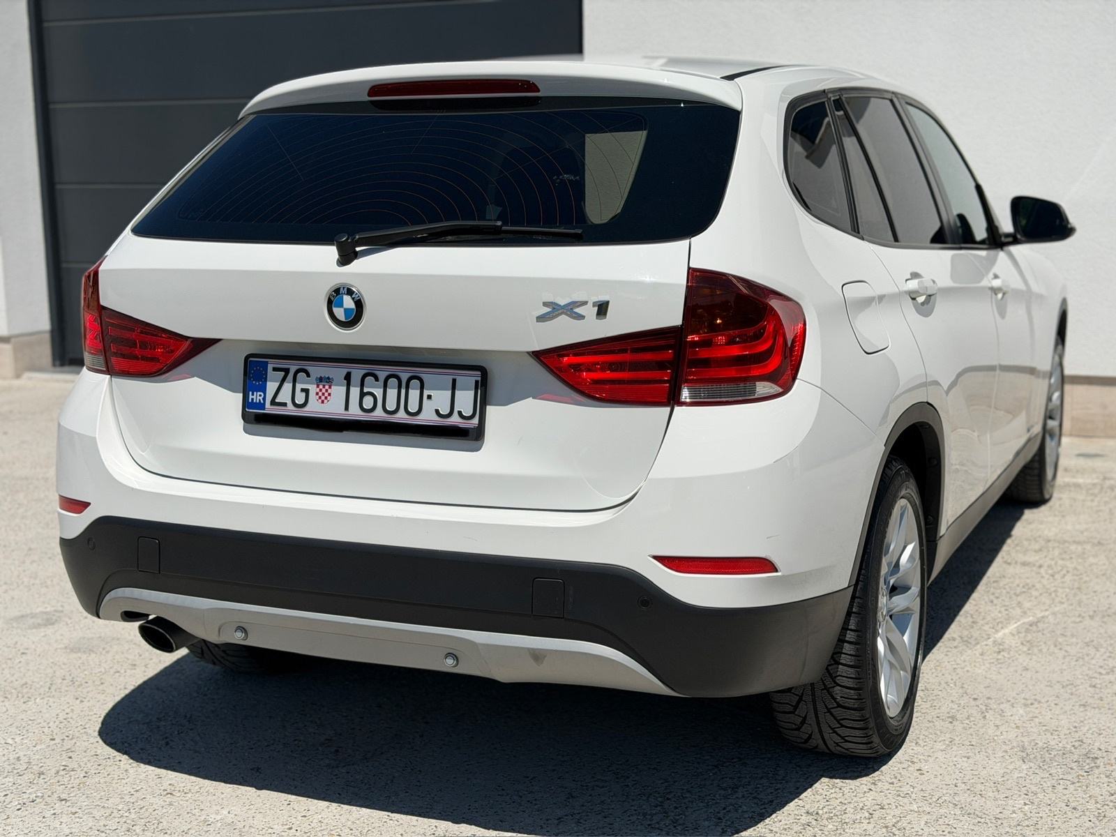 BMW X1 sDrive16d, fotografija 7