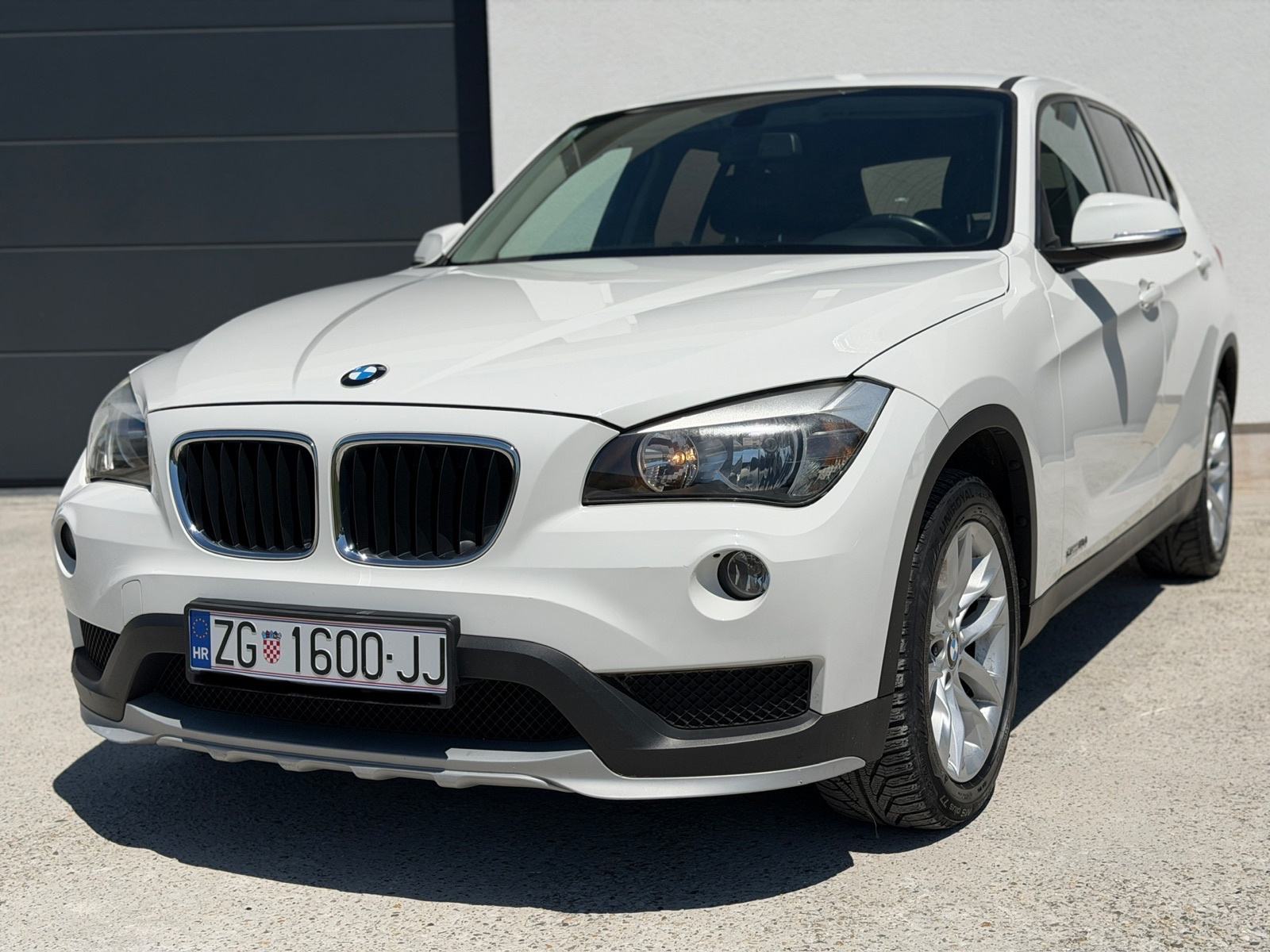 BMW X1 sDrive16d, fotografija 2