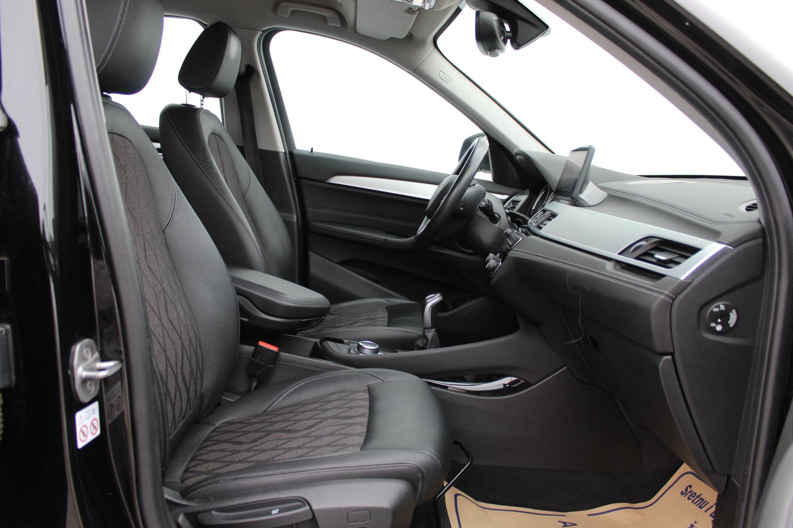BMW X1 sDrive16d xLine-LEASING BEZ UČEŠĆA!, fotografija 12