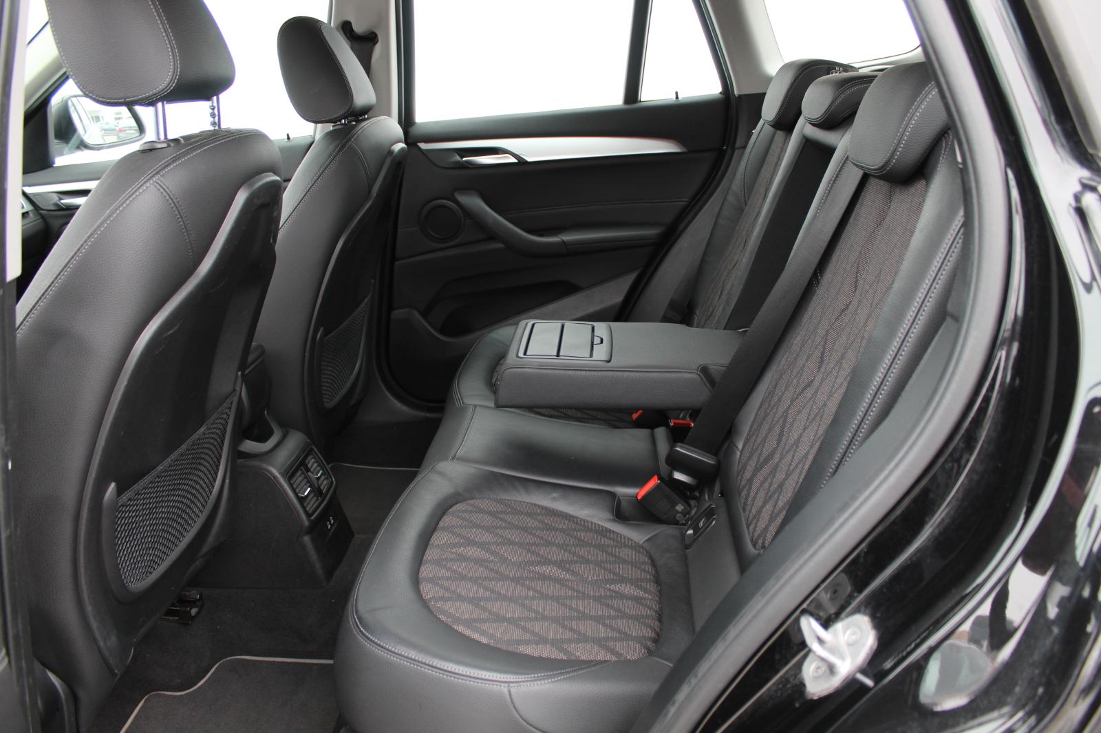 BMW X1 sDrive16d xLine-LEASING BEZ UČEŠĆA!, fotografija 11