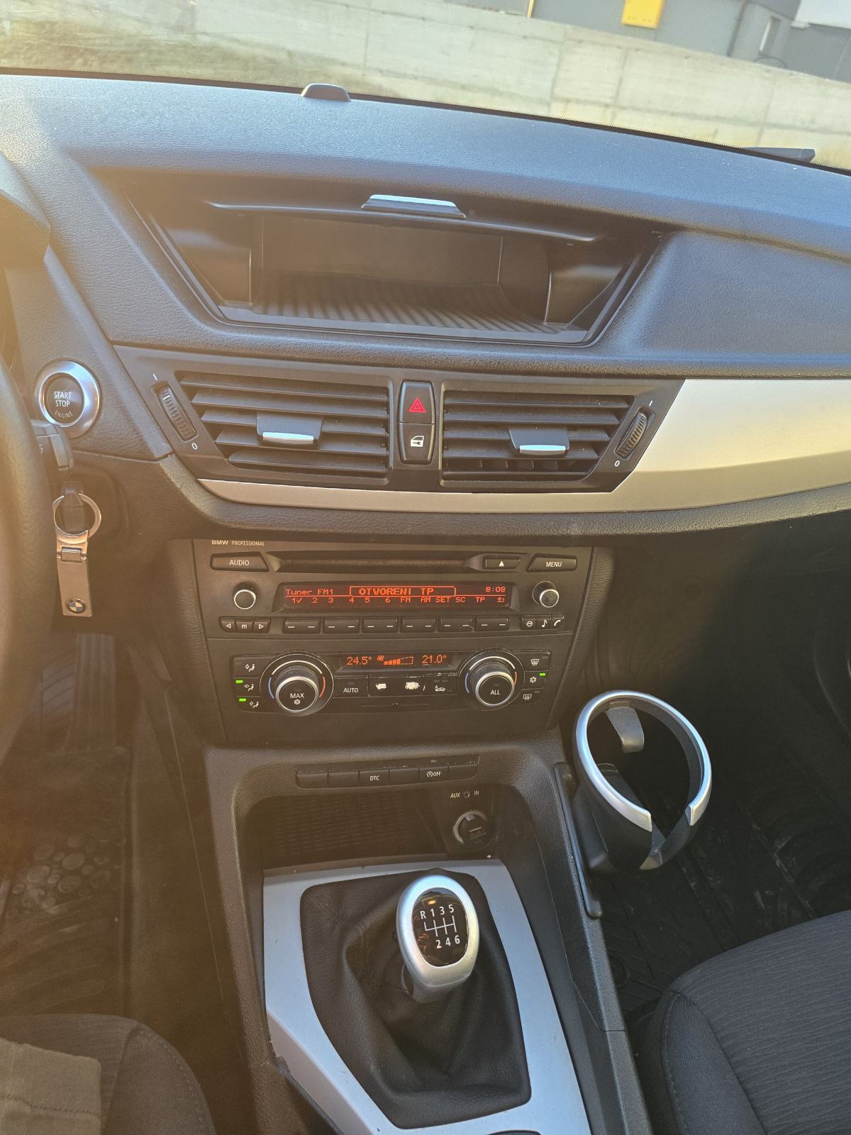 BMW X1 sDrive18d 105 kw . Redovito servisiran. Može zamjena, fotografija 19