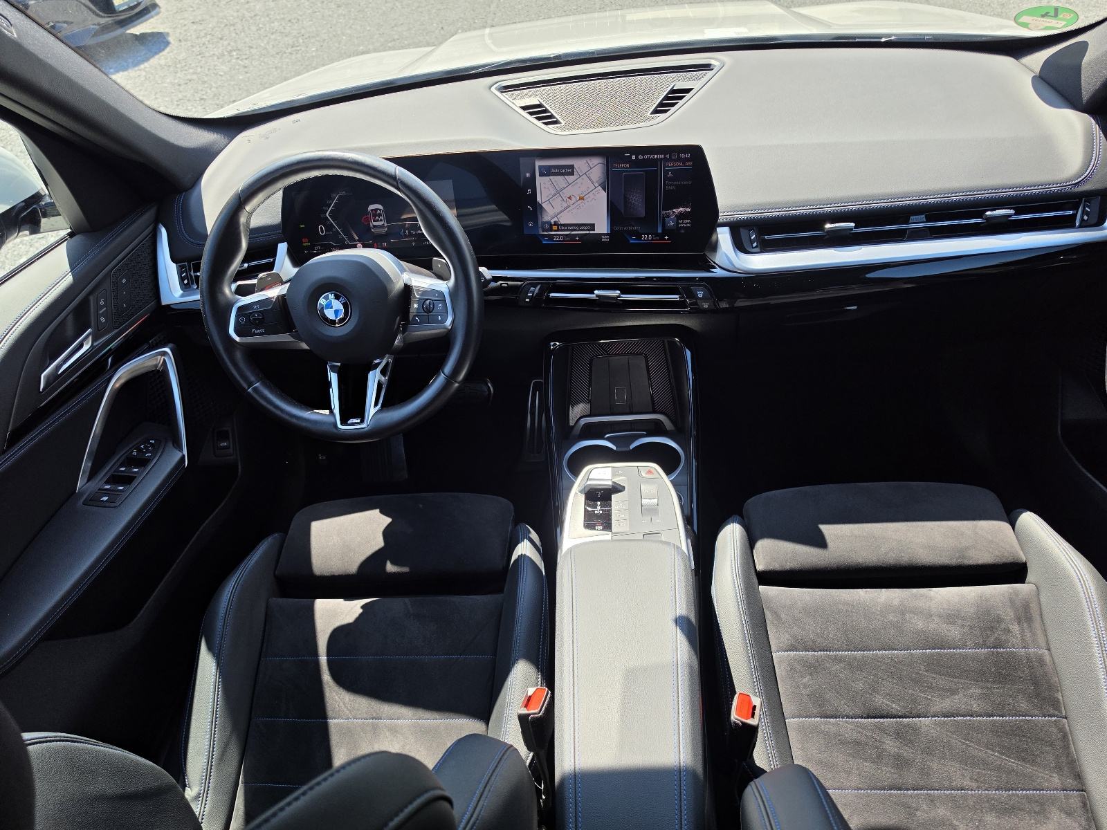BMW X1 sDrive18d 49TKM,SERV.,NAVI.,MATRIX,ALU.,PDC,KAM.,VIRT., M SPORT, fotografija 18