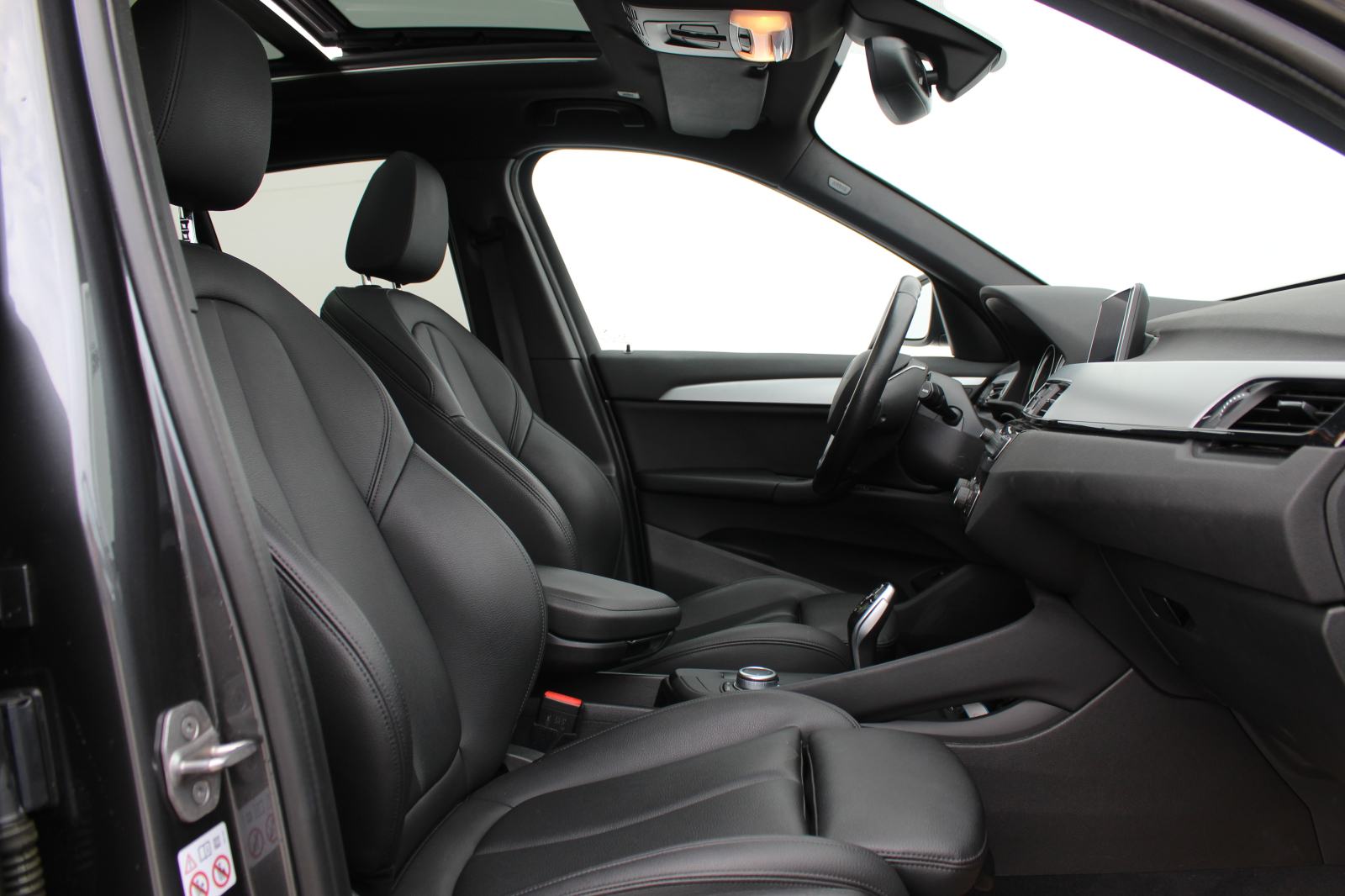 BMW X1 sDrive18d Advantage Aut., fotografija 12