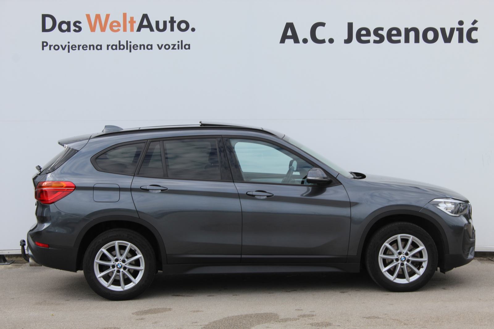 BMW X1 sDrive18d Advantage Aut., fotografija 4