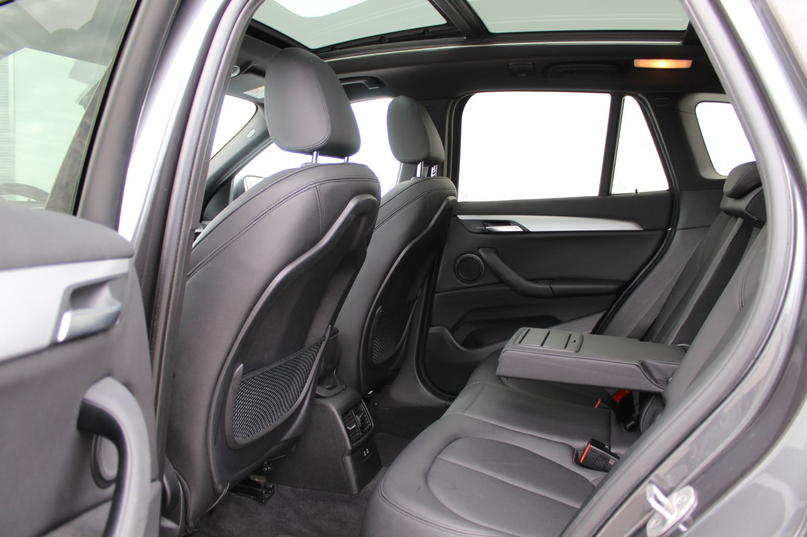 BMW X1 sDrive18d Advantage Aut., fotografija 11