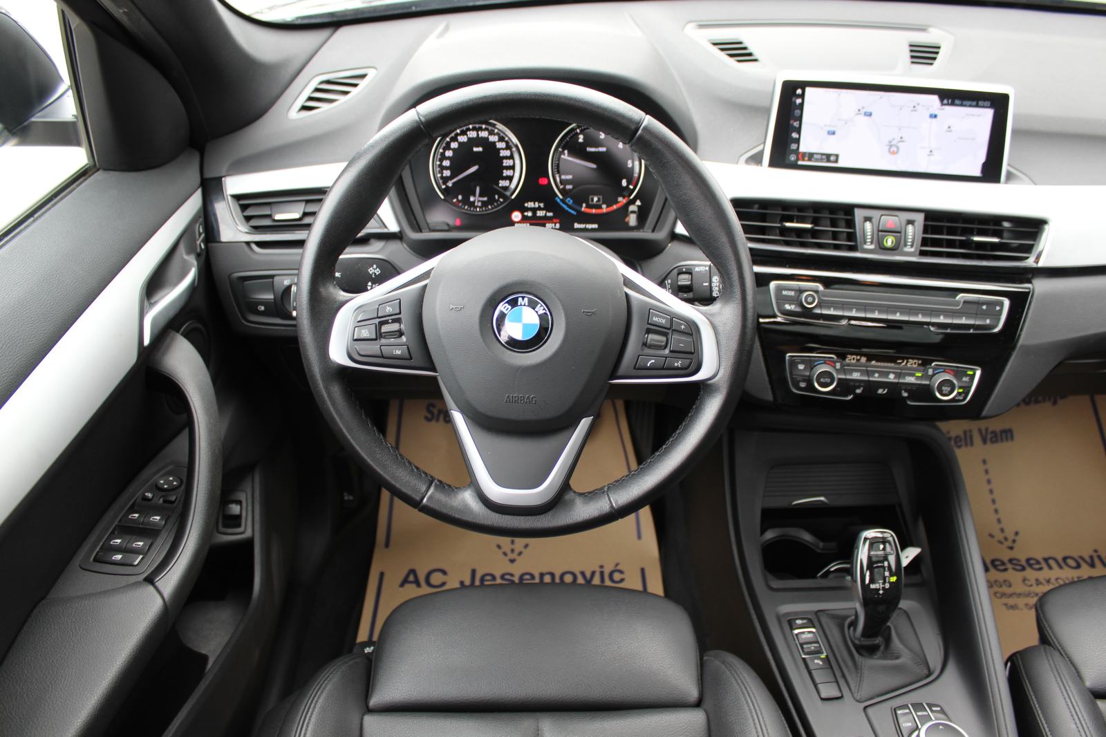 BMW X1 sDrive18d Advantage Aut., fotografija 10