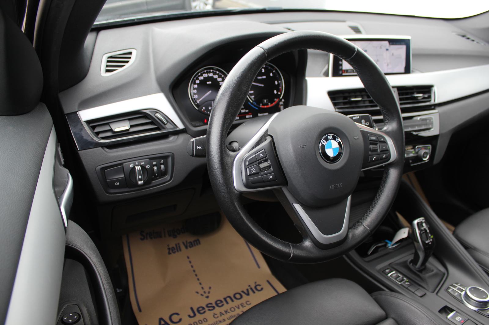 BMW X1 sDrive18d Advantage Aut., fotografija 9