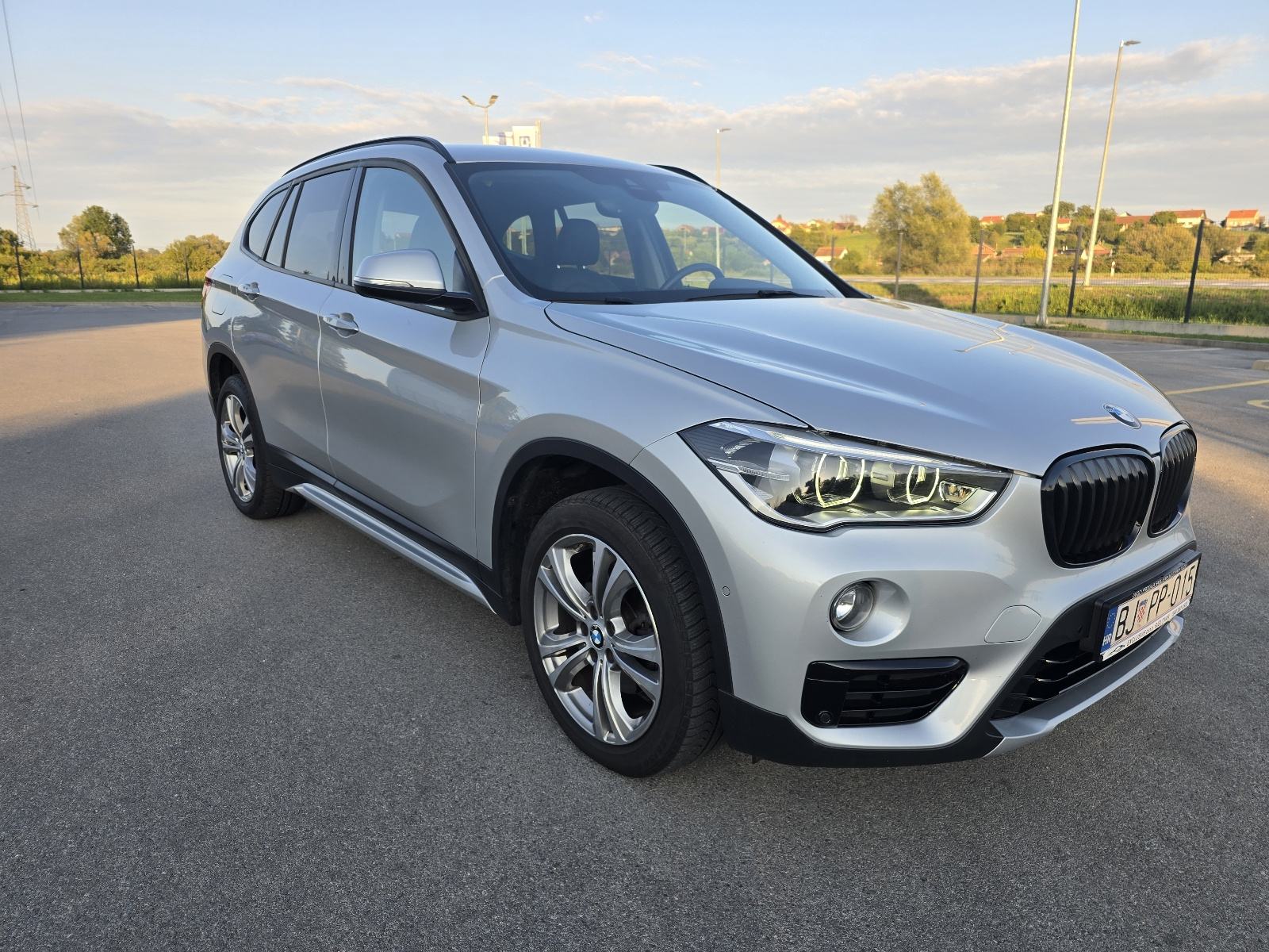 BMW X1 sDrive18d automatik 2018.godina, fotografija 3