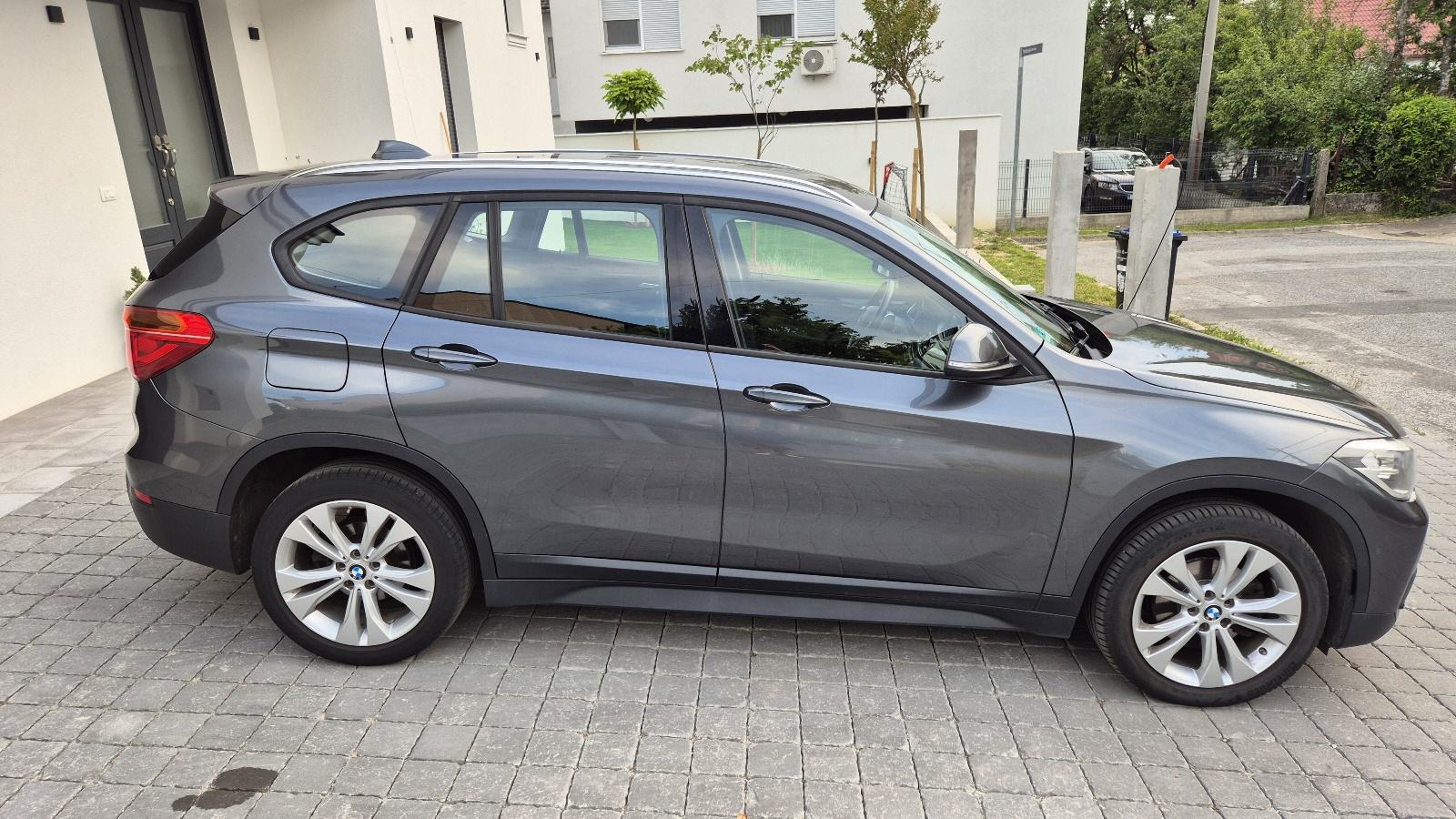BMW X1 sDrive18d AUTOMATIK!!ADVANTAGE!!, fotografija 7