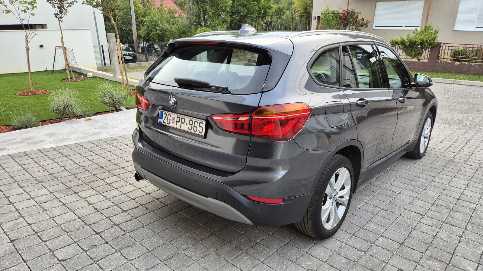 BMW X1 sDrive18d AUTOMATIK!!ADVANTAGE!!, fotografija 8