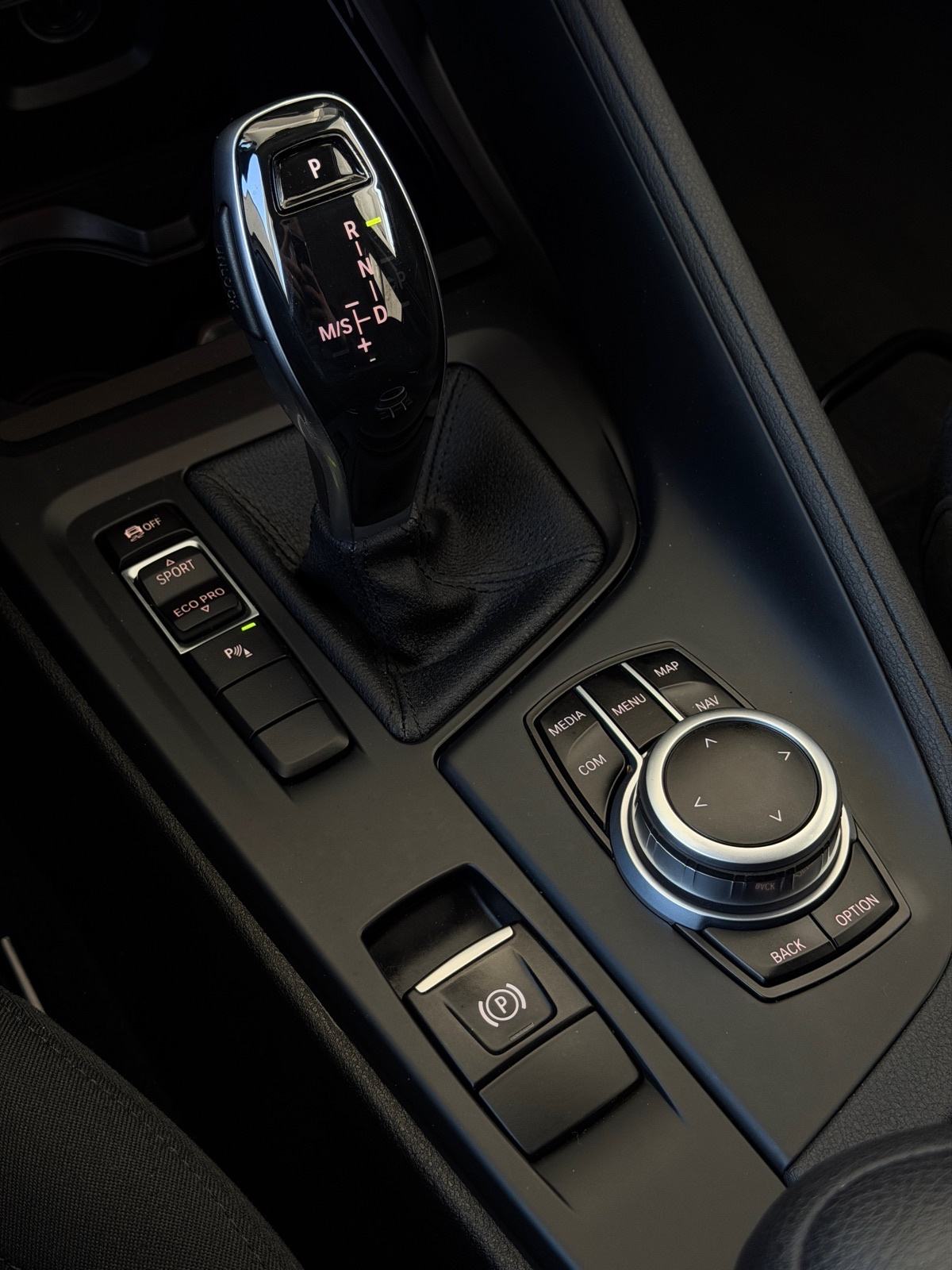BMW X1 18D AUTOMATIK, 150KS, KAMERA, 12MJ JAMSTVO, LEASING BEZ UČEŠĆA, fotografija 17