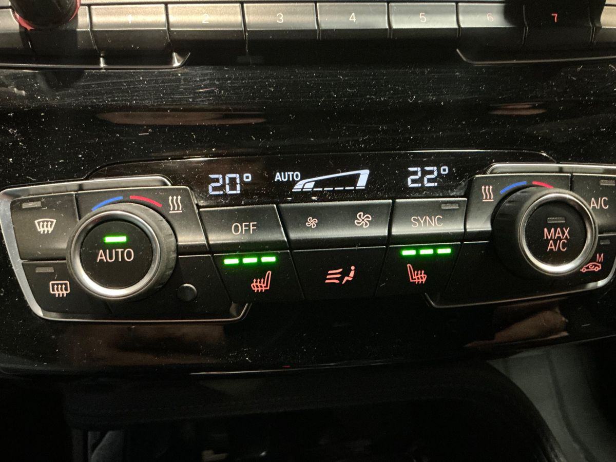 BMW X1 sDrive18d automatik M SPORT, NAVI, PANO, LED, SERVISNA, fotografija 8