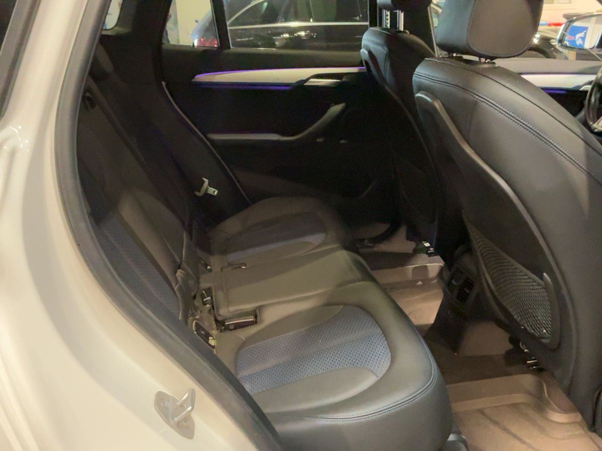 BMW X1 sDrive18d automatik M SPORT, NAVI, PANO, LED, SERVISNA, fotografija 11