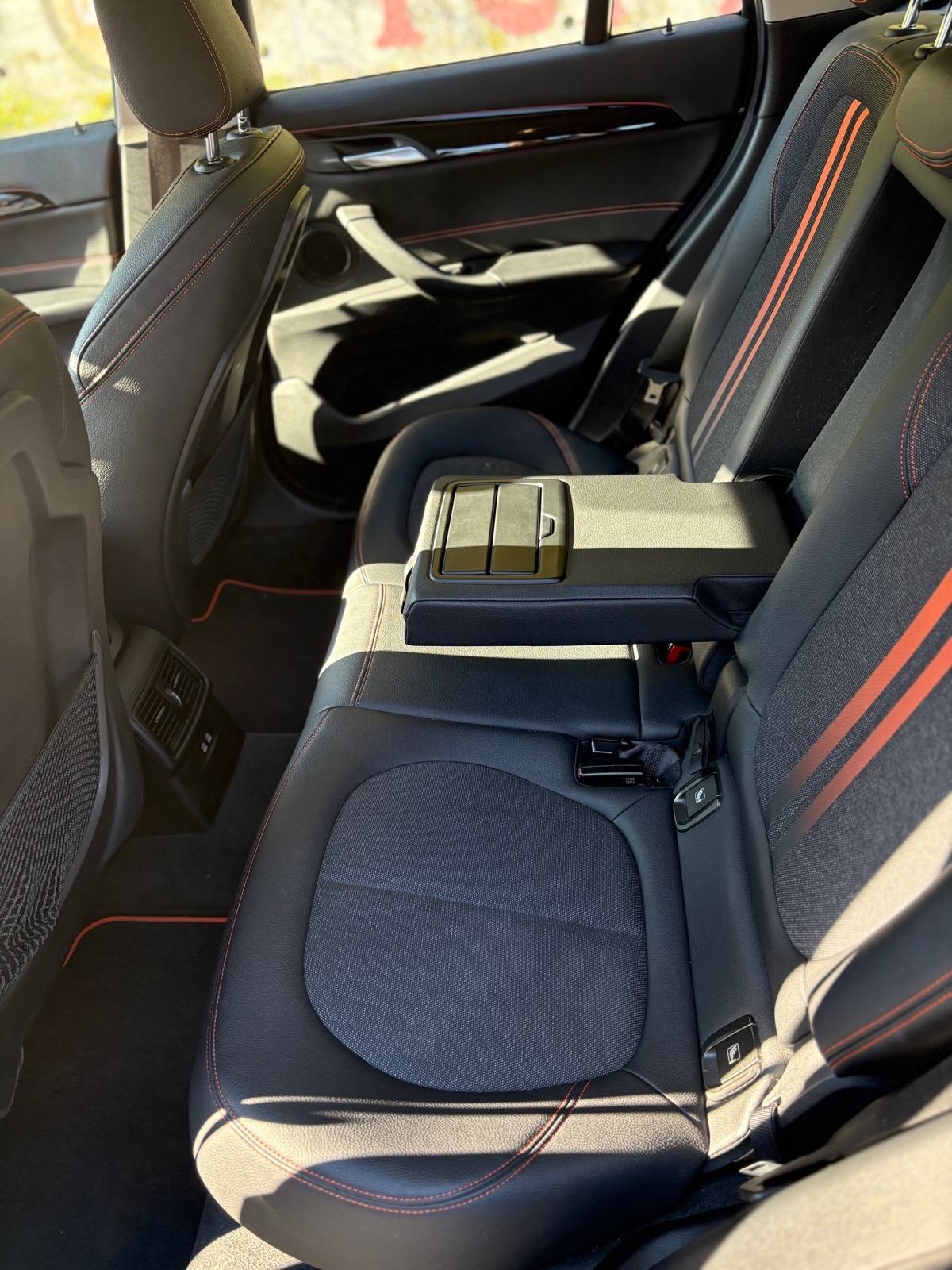 BMW X1 sDrive18d automatik, fotografija 12