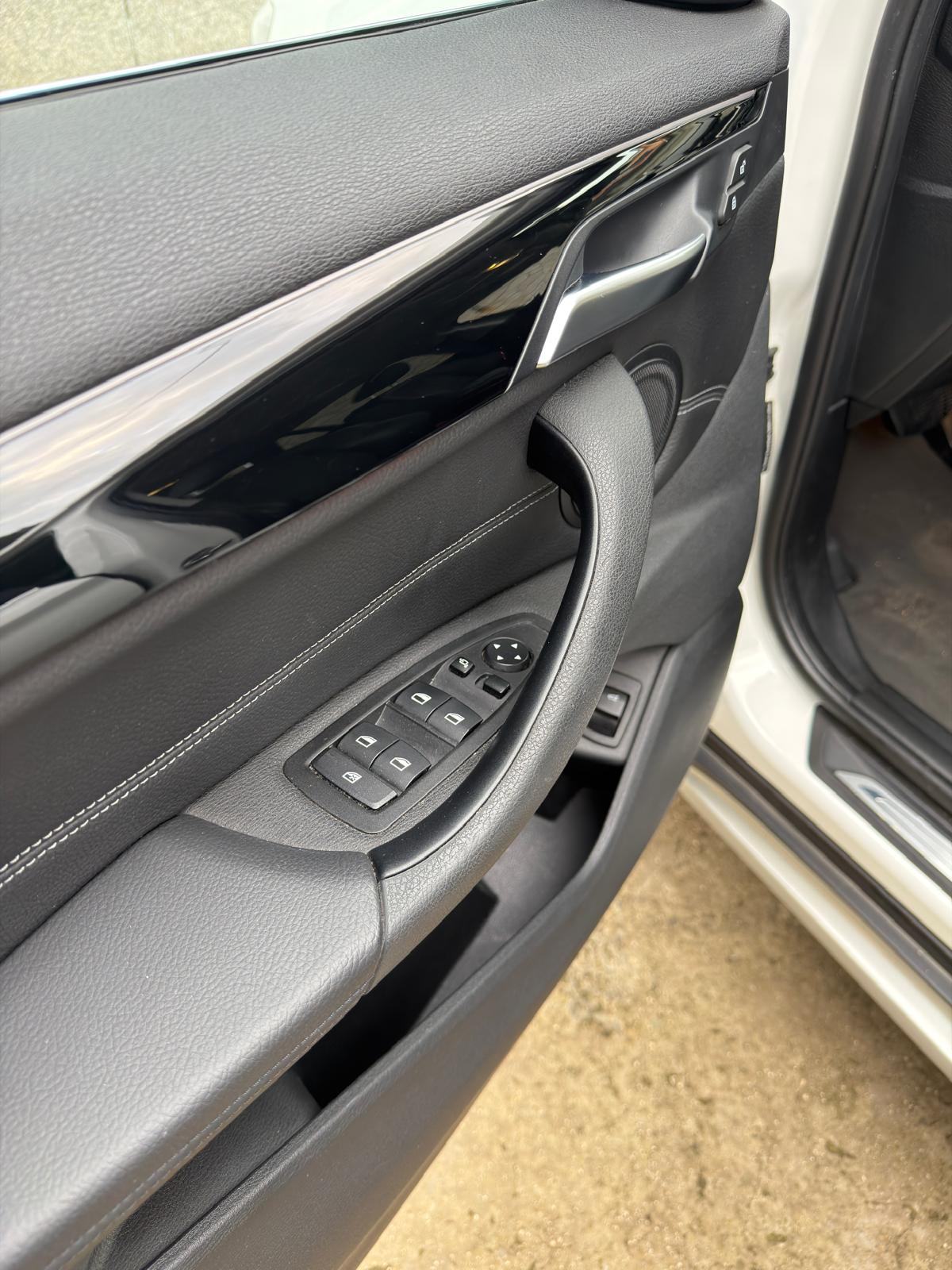 BMW X1 sDrive18d AUTOMATIK; NAVIGACIJA; ZIMSKE + LJETNE GUME, fotografija 11