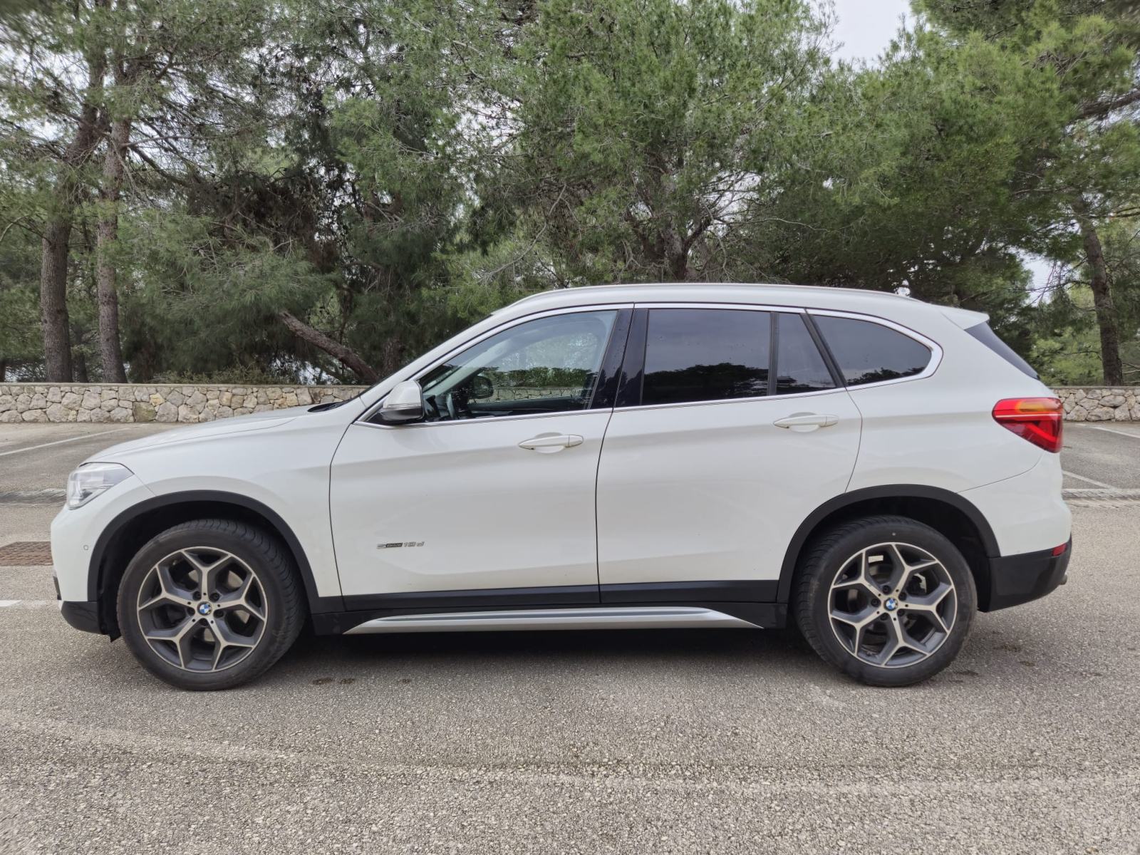 BMW X1 sDrive18d AUTOMATIK; NAVIGACIJA; ZIMSKE + LJETNE GUME, fotografija 2