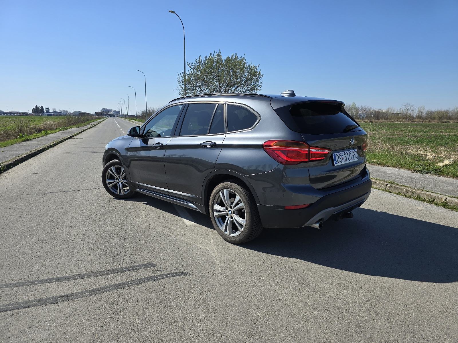 BMW X1 sDrive18d automatik, fotografija 4