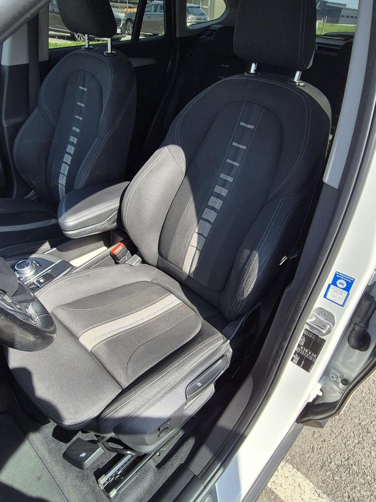 BMW X1 sDrive18d automatik, fotografija 10