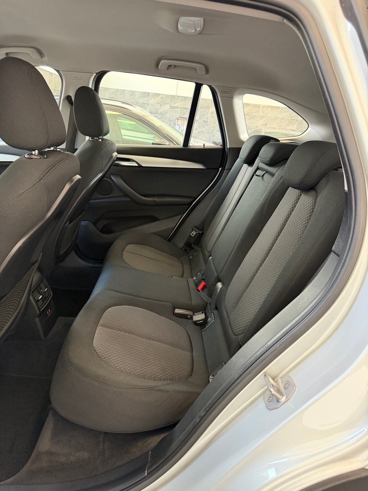 BMW X1 18D AUTOMATIK, 150KS, KAMERA, 12MJ JAMSTVO, LEASING BEZ UČEŠĆA, fotografija 14