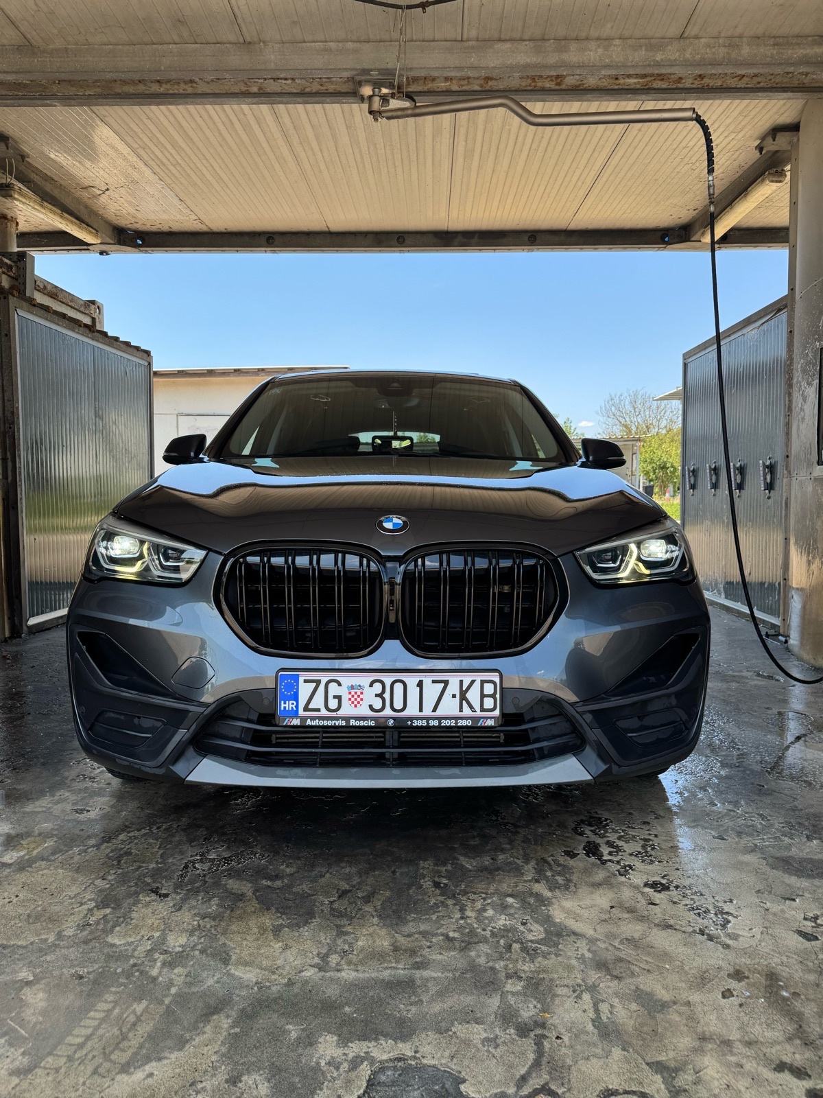 BMW X1 F48 LCI18d aut., Navi prof, grij. sjed.,pano, kamera, Parkassis, fotografija 3