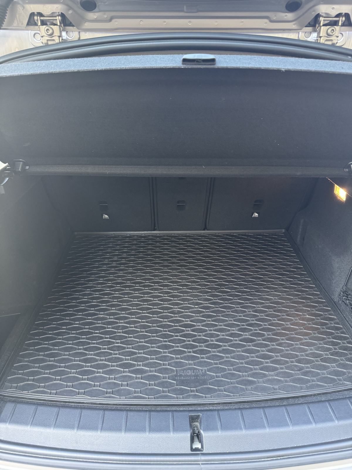 BMW X1 sDrive18d automatik, fotografija 10
