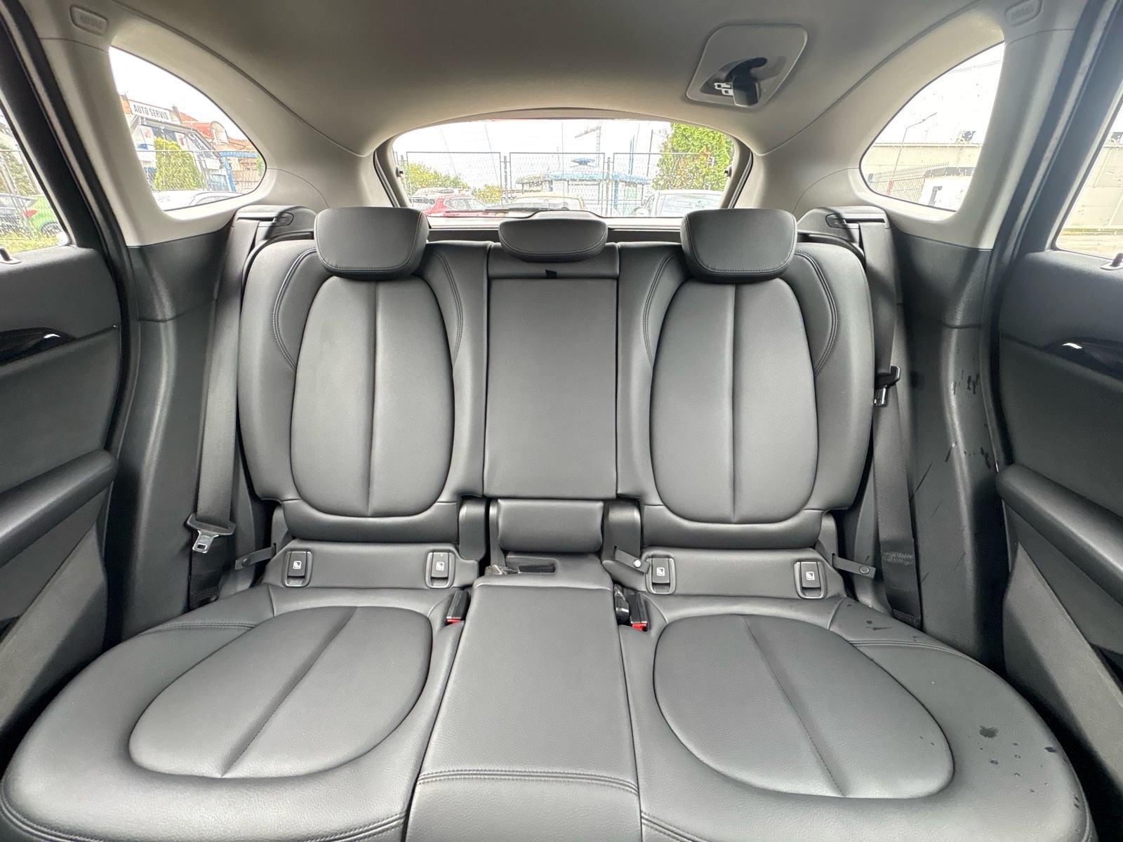 BMW X1 sDrive18d automatik Advantage, fotografija 12
