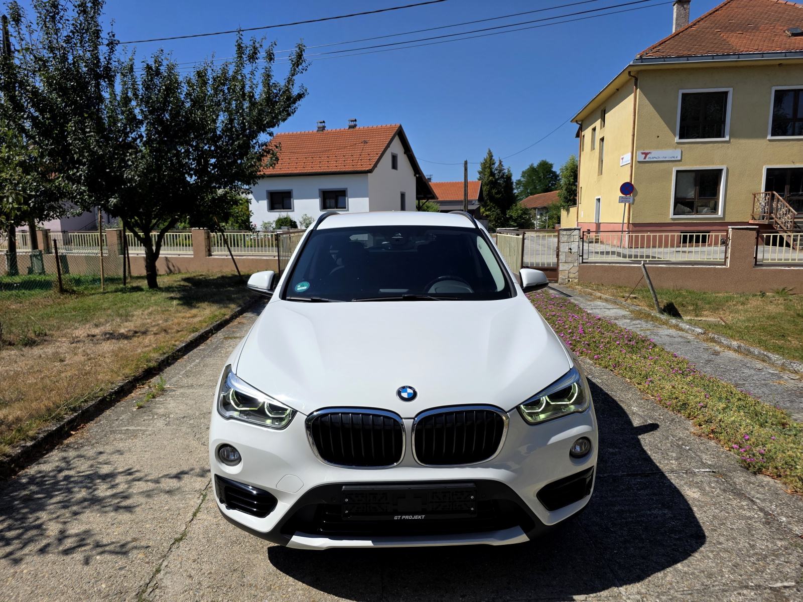 BMW X1 sDrive18d Automatik Sport line *reg. godinu dana, fotografija 12