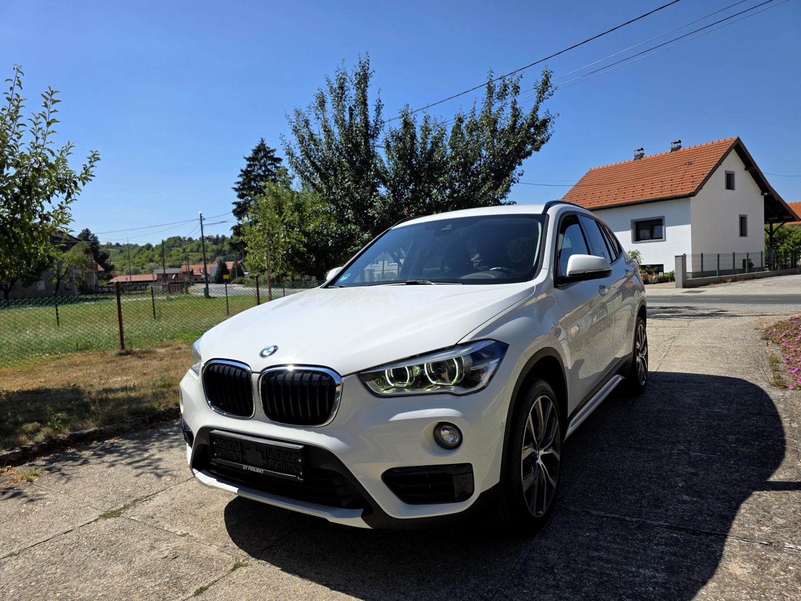 BMW X1 sDrive18d Automatik Sport line *reg. godinu dana, fotografija 11