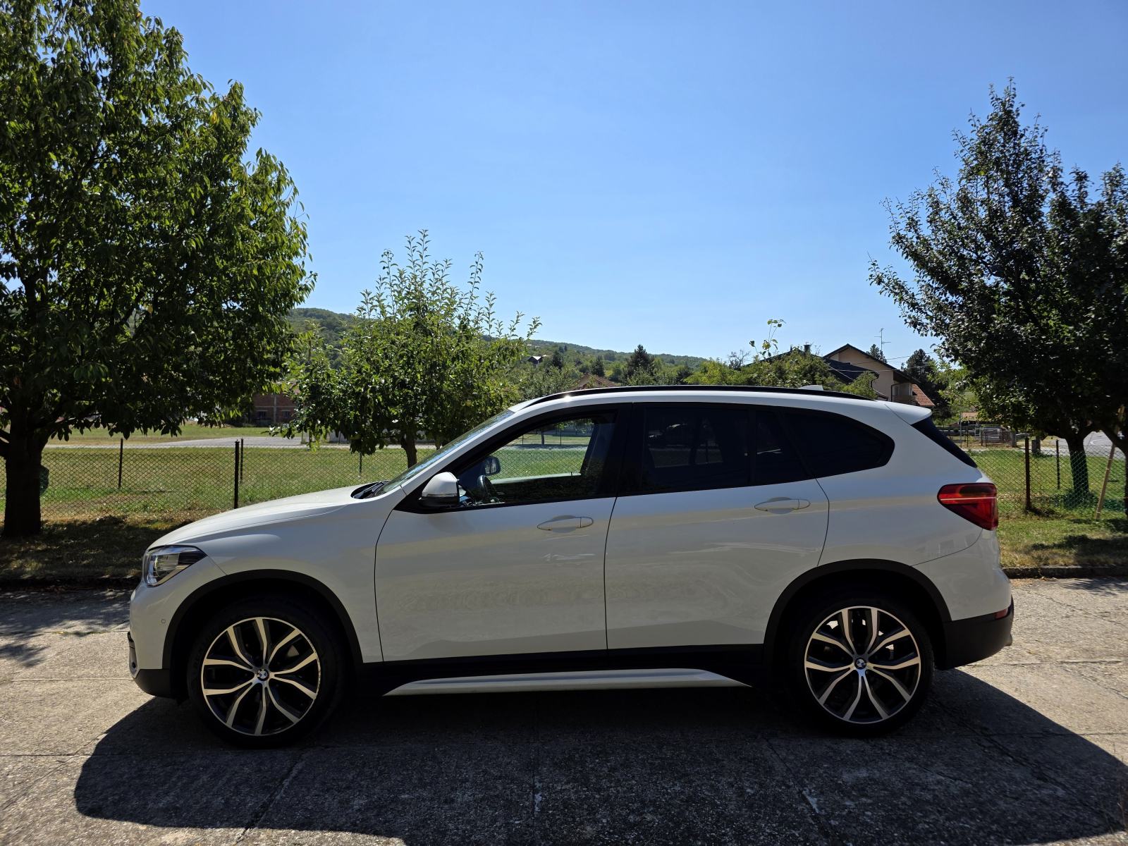 BMW X1 sDrive18d Automatik Sport line *reg. godinu dana, fotografija 9