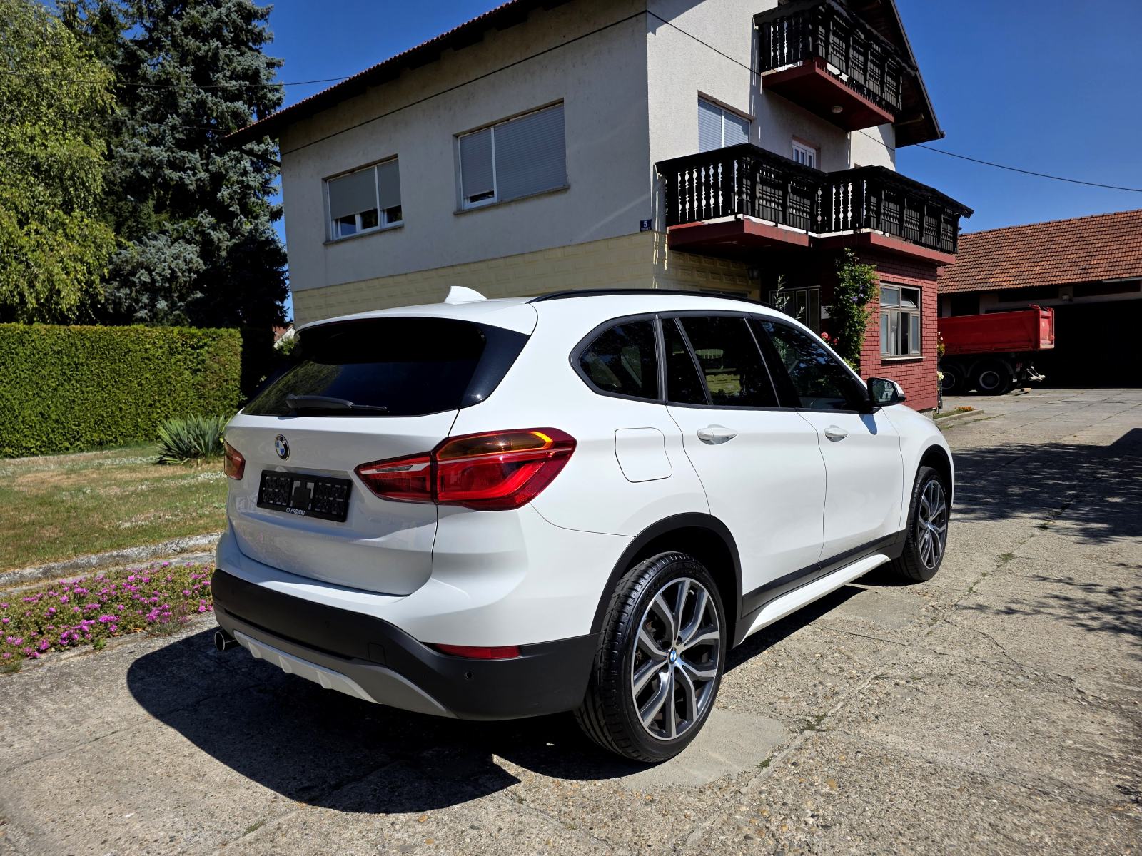 BMW X1 sDrive18d Automatik Sport line *reg. godinu dana, fotografija 5