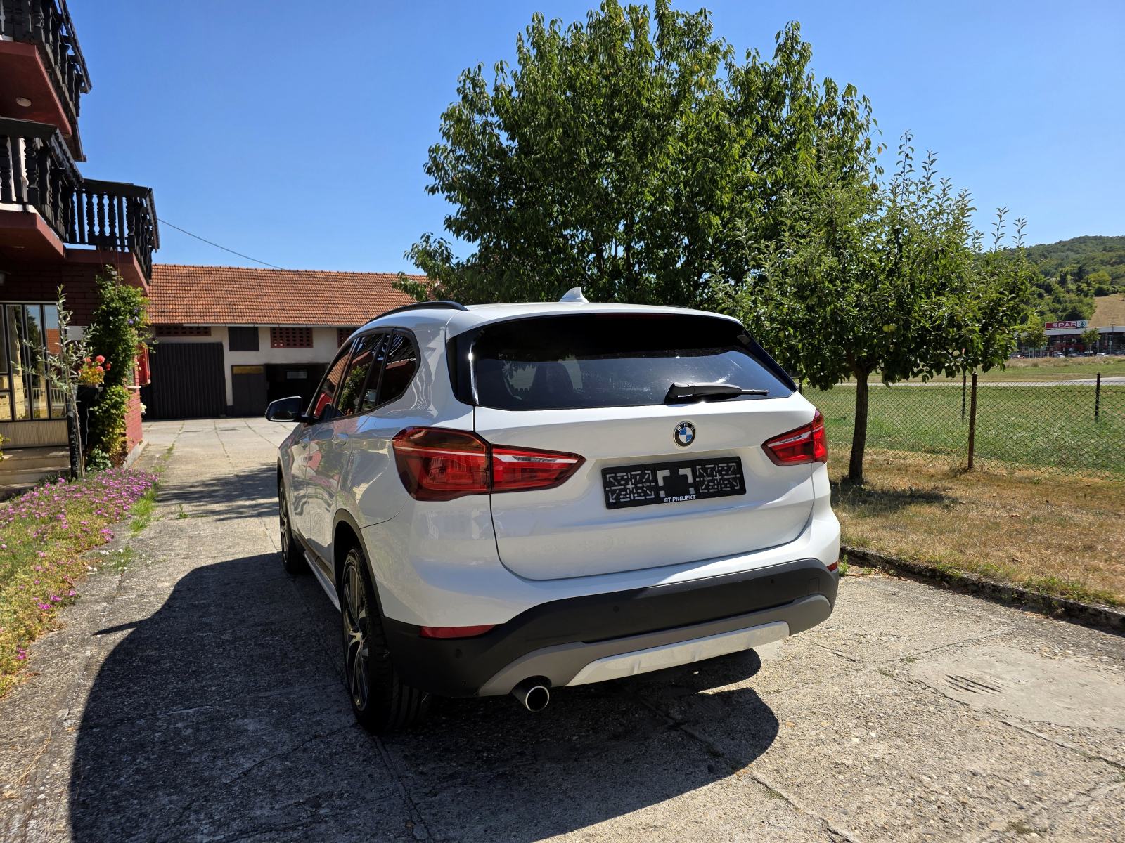 BMW X1 sDrive18d Automatik Sport line *reg. godinu dana, fotografija 7