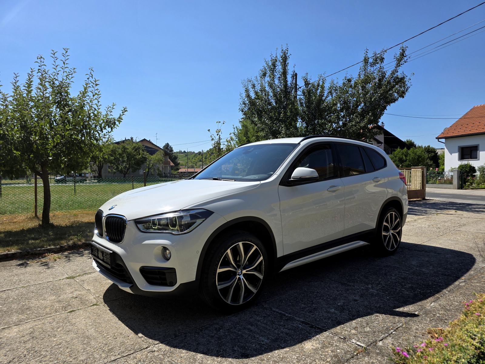 BMW X1 sDrive18d Automatik Sport line *reg. godinu dana, fotografija 10
