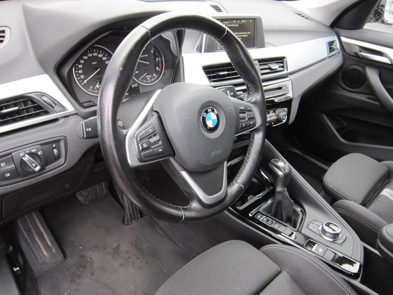 BMW X1 sDrive18d Automatik, Sport Line, fotografija 4