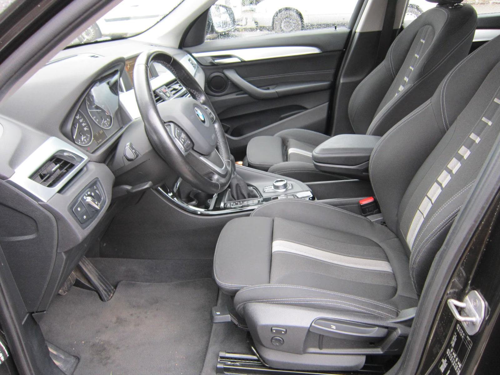 BMW X1 sDrive18d Automatik, Sport Line, fotografija 7