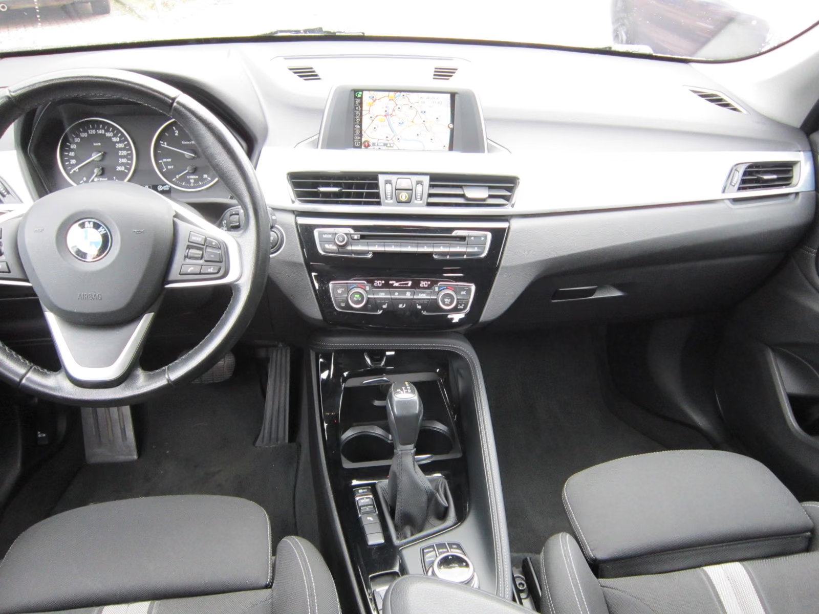 BMW X1 sDrive18d Automatik, Sport Line, fotografija 10