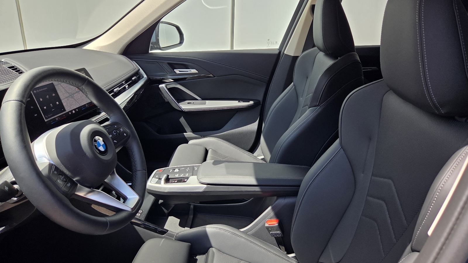 BMW X1 sDrive18d Automatik X-Line * Nije uvoz * Samo 1.850 km *, fotografija 10