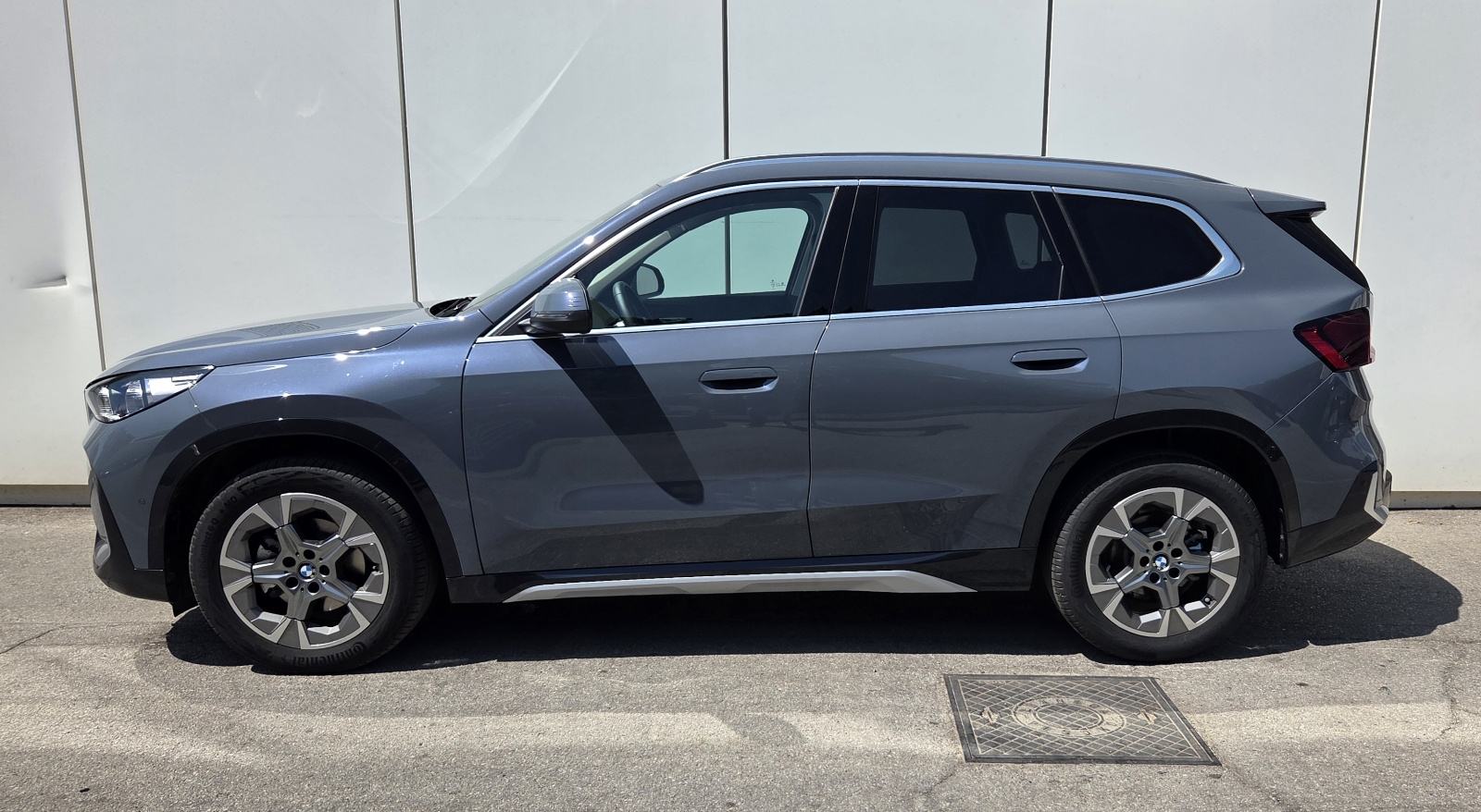 BMW X1 sDrive18d Automatik X-Line * Nije uvoz * Samo 1.850 km *, fotografija 3
