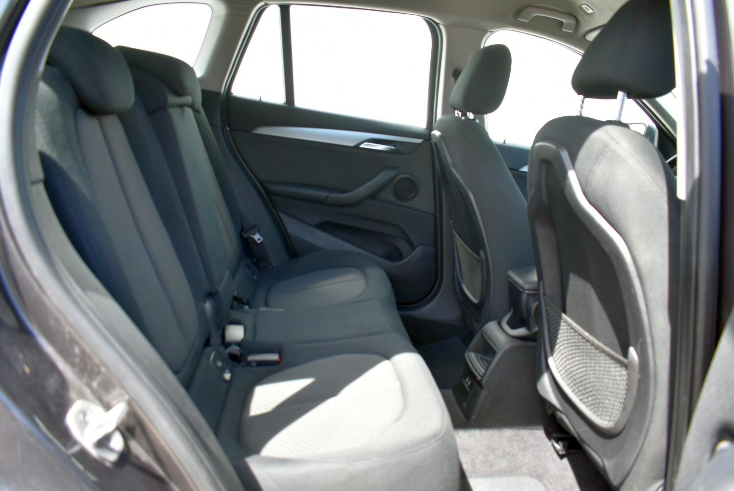 BMW X1 sDrive18d *DE* SERVISNA, JAMSTVO, U CIJENI TEHNIČKI PREGLED*, fotografija 7