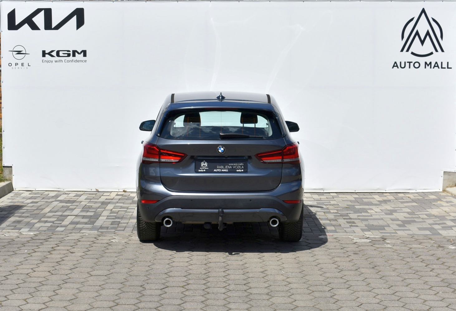 BMW X1 sDrive18d *DE* SERVISNA, JAMSTVO, U CIJENI TEHNIČKI PREGLED*, fotografija 10