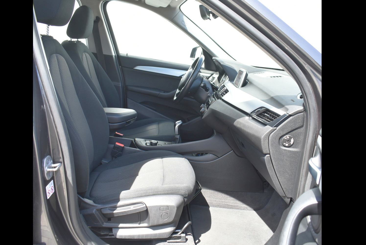 BMW X1 sDrive18d *DE* SERVISNA, JAMSTVO, U CIJENI TEHNIČKI PREGLED*, fotografija 5