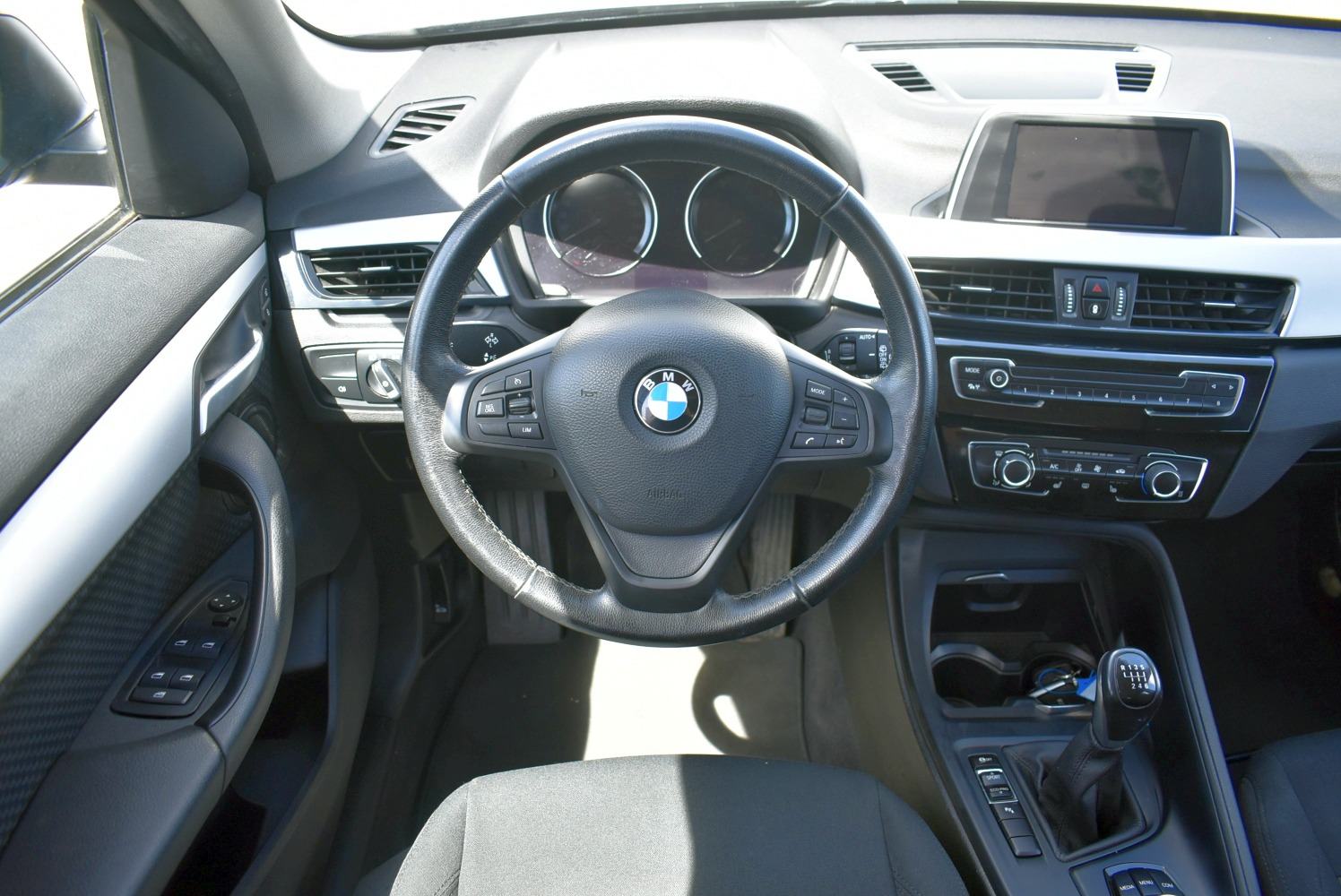 BMW X1 sDrive18d *DE* SERVISNA, JAMSTVO, U CIJENI TEHNIČKI PREGLED*, fotografija 4