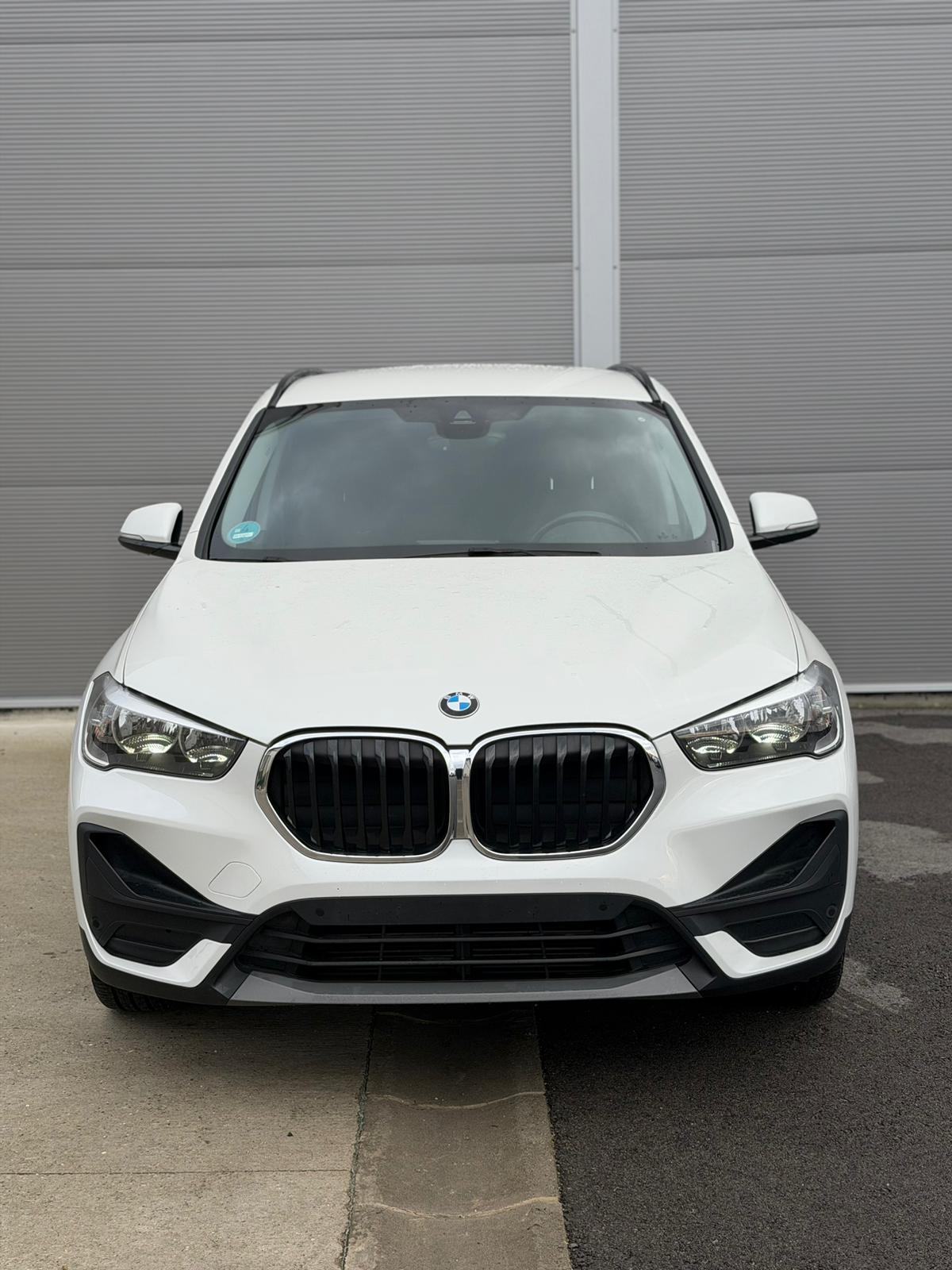 BMW X1 sDrive18d LCI--NAVI--HARMAN KARDON--KAMERA--JAMSTVO 12mj., fotografija 3