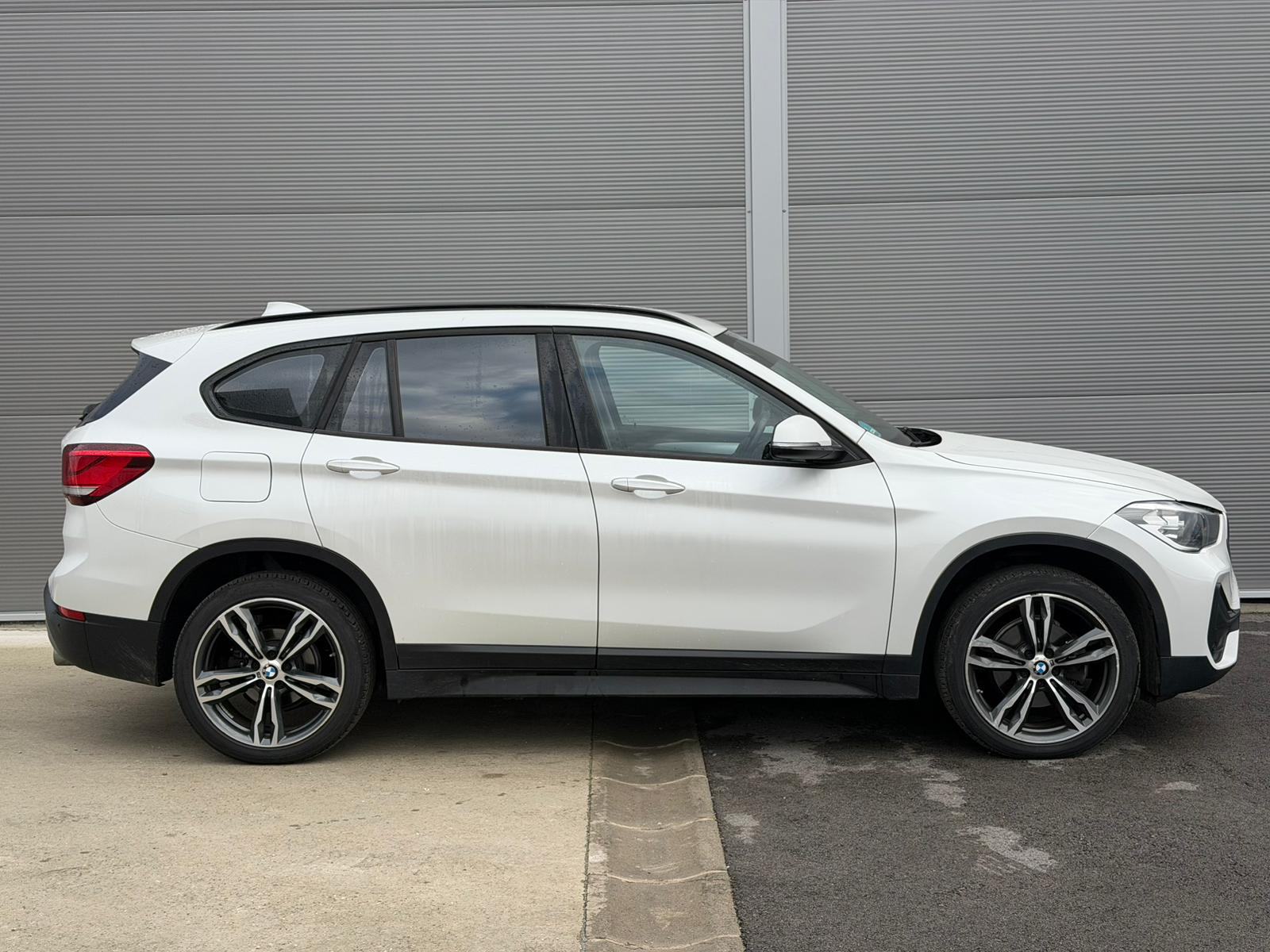 BMW X1 sDrive18d LCI--NAVI--HARMAN KARDON--KAMERA--JAMSTVO 12mj., fotografija 6