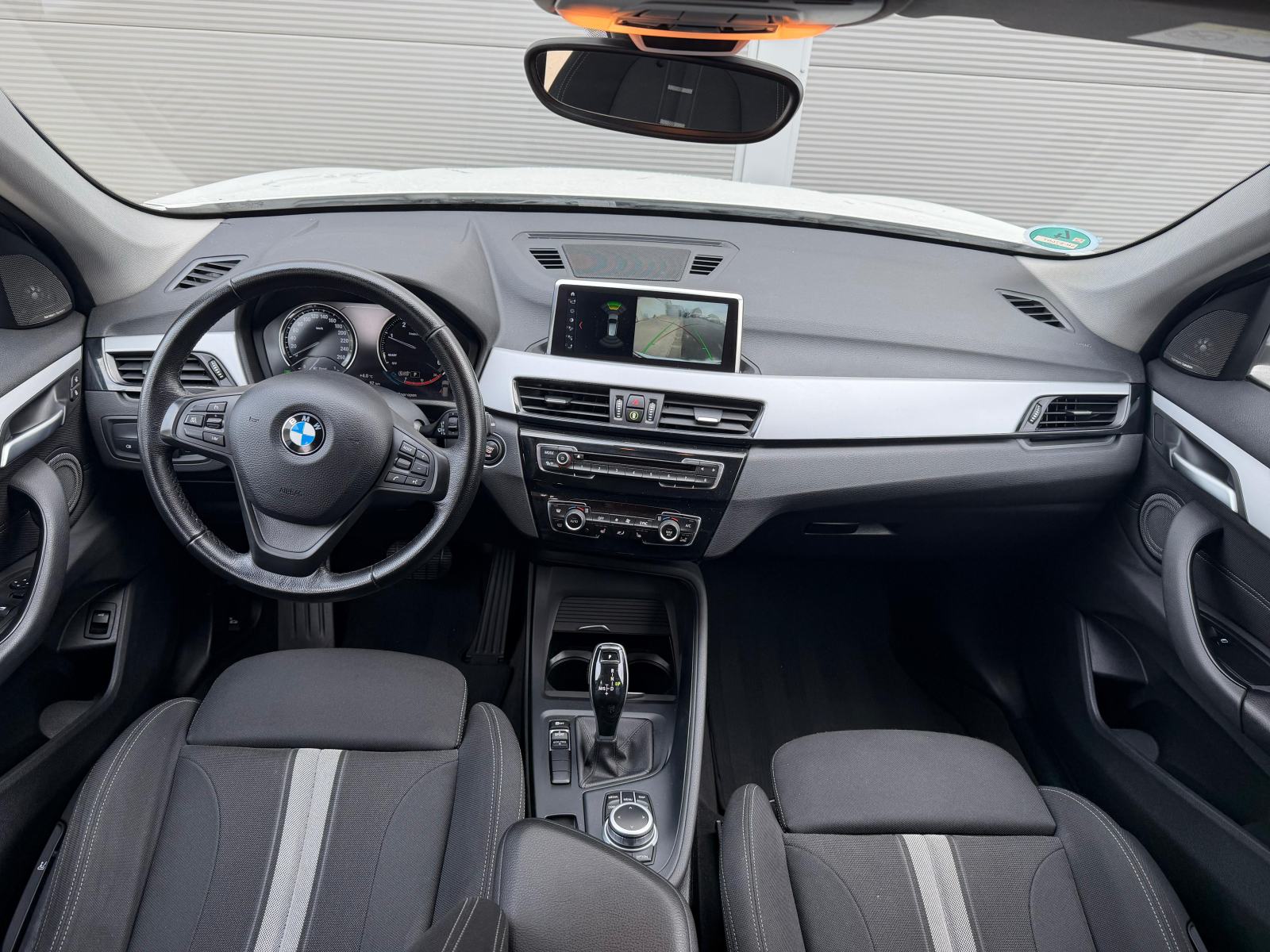 BMW X1 sDrive18d LCI--NAVI--HARMAN KARDON--KAMERA--JAMSTVO 12mj., fotografija 4
